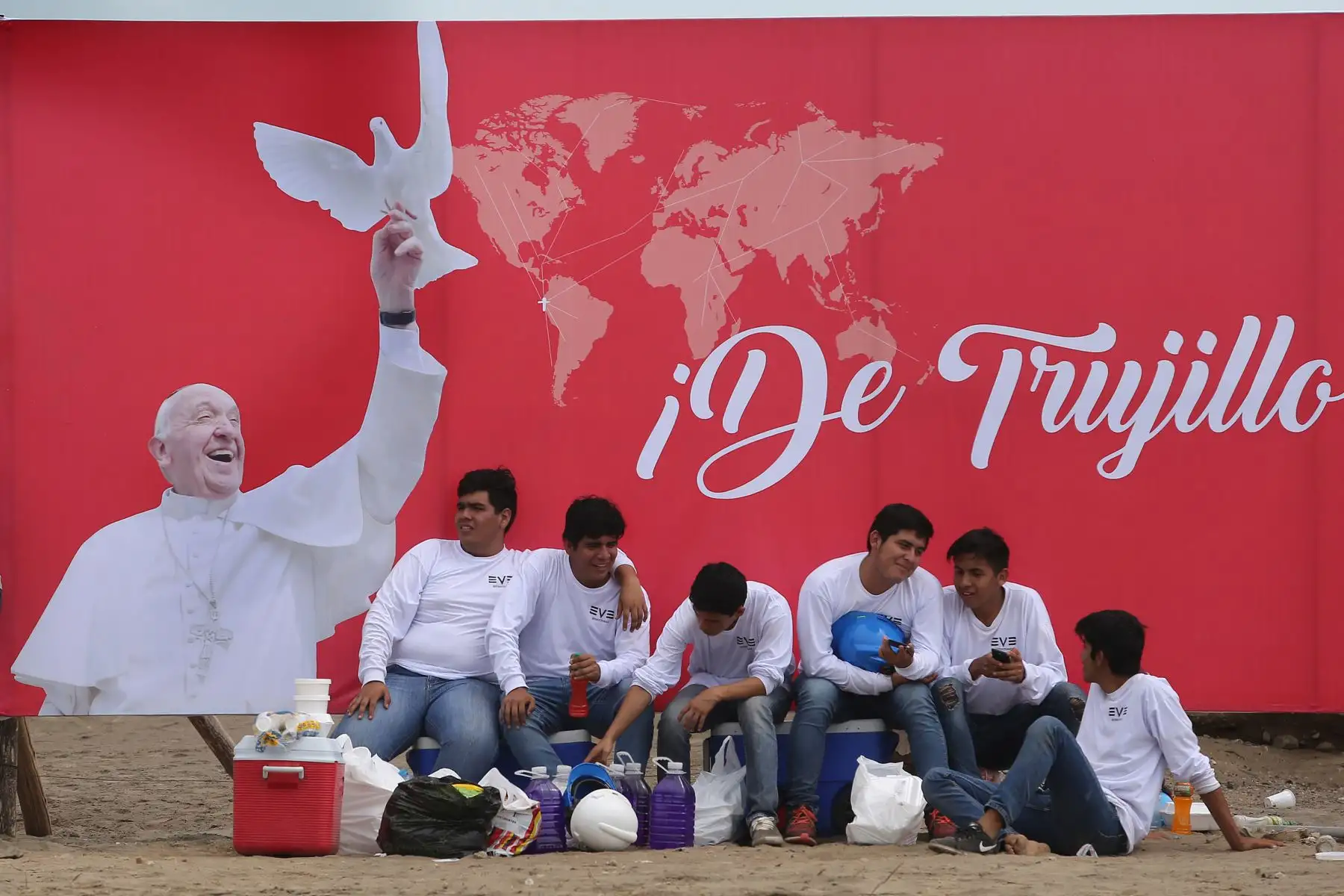 TRUJILLO PERÚ - ENERO 17. El balneario Huanchaco se prepara para la Misa del Papa Francisco. Foto: ANDINA/Pavel Ugaz