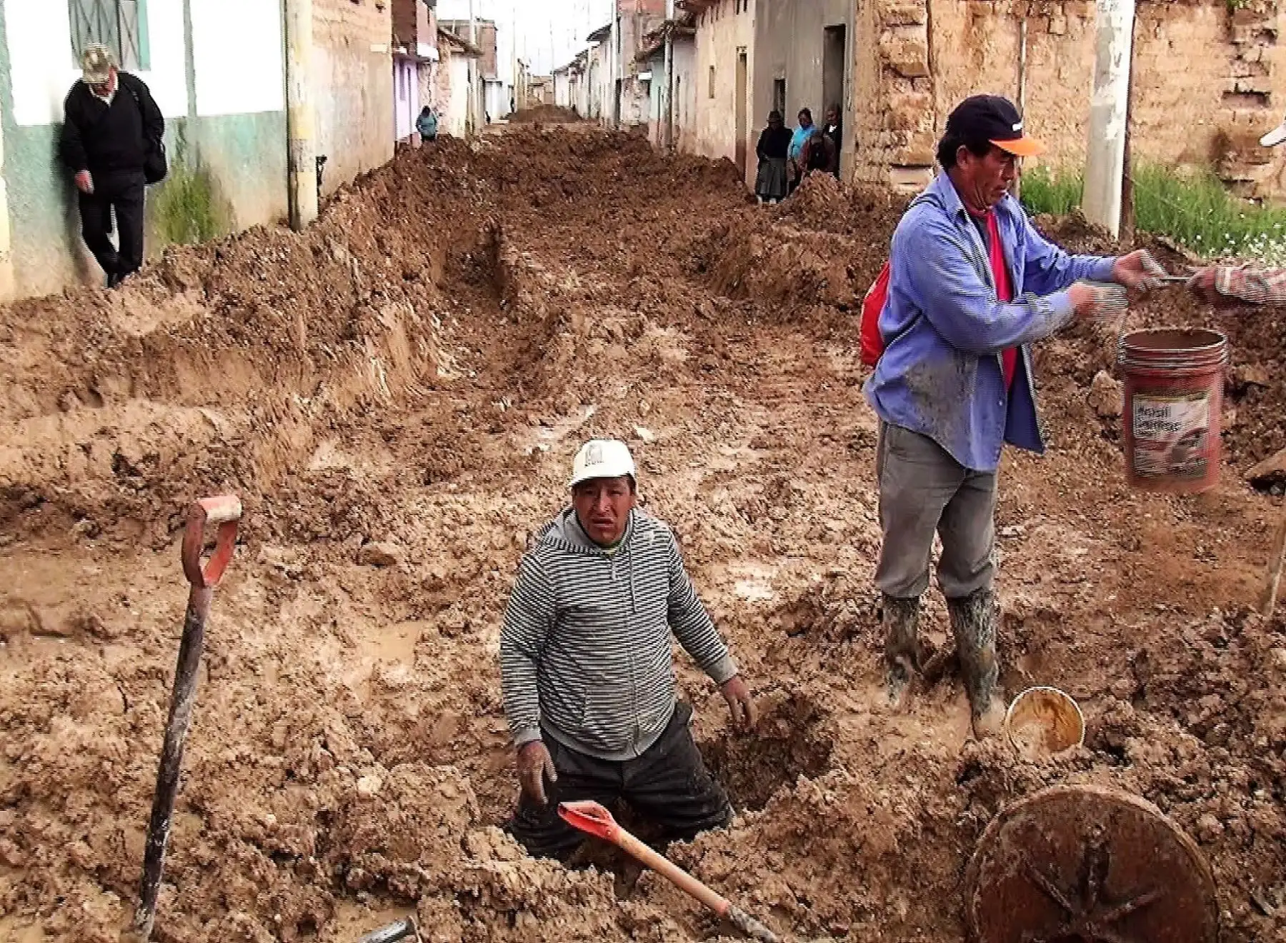 Más de 30 viviendas de distrito de Sicaya, Huancayo, resultaron afectadas por fuerte lluvia. ANDINA/Pedro Tinoco