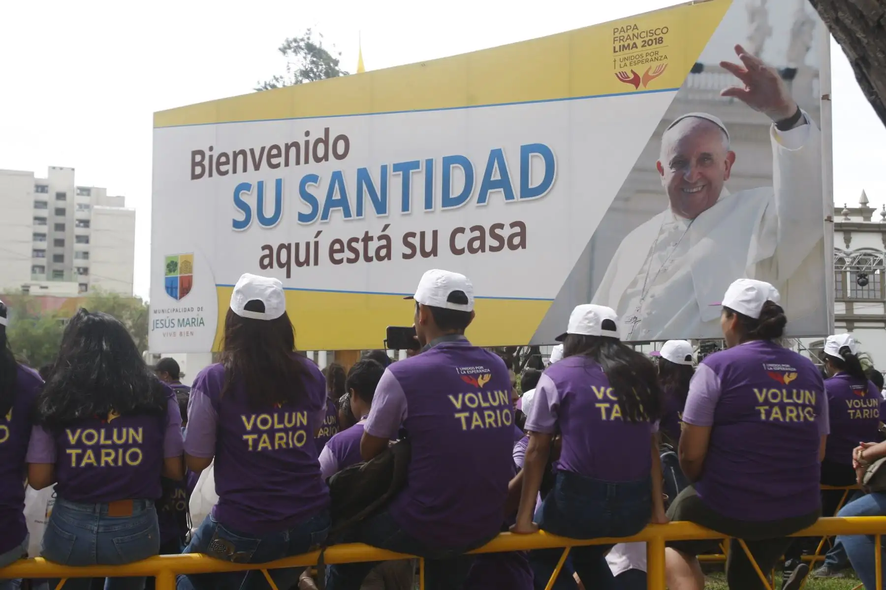 LIMA PERÚ - ENERO 18. Miles de fieles ya esperan la llegada del Papa Francisco al Perú. Foto: ANDINA/Eddy Ramos
