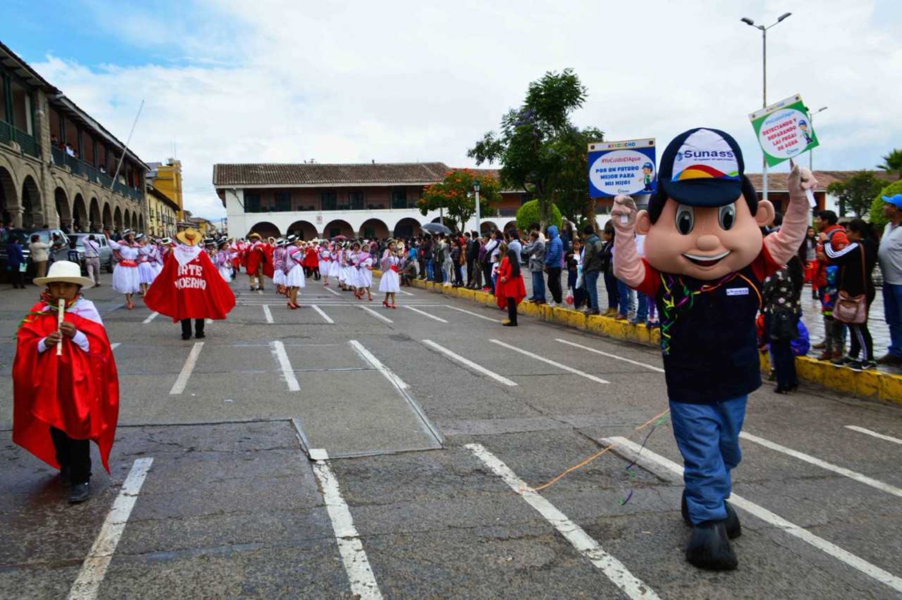 La Superintendencia Nacional de Servicios de Saneamiento (Sunass) exhortó a la población a cuidar y ahorrar el agua durante el desarrollo del Carnaval Ayacuchano 2018, considerado Patrimonio Cultural de la Nación desde el año 2004.