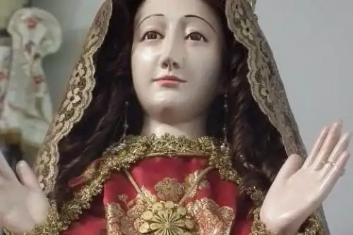 Nuestra Señora de la Asunción de Chachapoyas, conocida también como Virgen Asunta, estará presente este sábado 20 junto a las otras 39 veneradas imágenes de las regiones del norte peruano en la multitudinaria misa que oficiará el Papa Francisco en Huanchaco y también en el Encuentro Mariano en la Plaza de Armas.