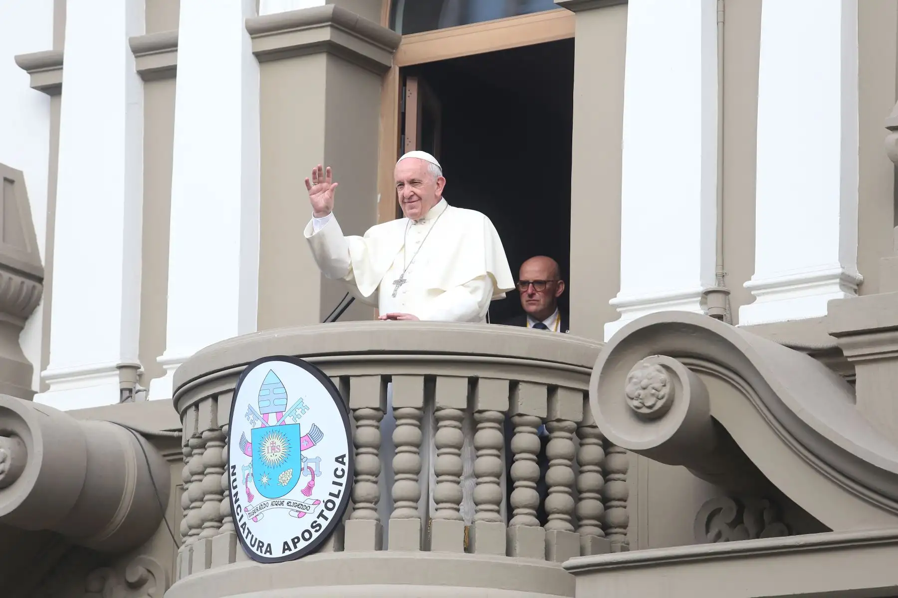 LIMA PERÚ - ENERO 19. Papa Francisco se dirige a los peruanos desde balcón de la Nunciatura Apostólica. Foto: ANDINA/Claudia Alva