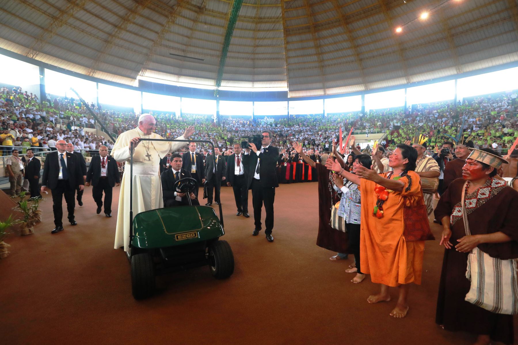 PUERTO MALDONADO PERÚ – ENERO 19. Encuentro del Papa Francisco con los pueblos de la Amazonia en el Coliseo Regional Madre de Dios. . Foto:ANDINA/Carlos Lezama