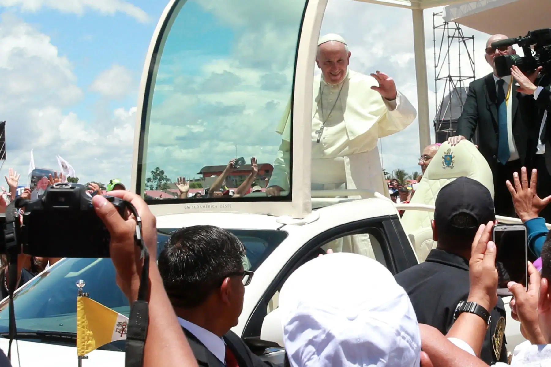 PUERTO MALDONADO PERÚ - ENERO 19. Papa Francisco llega  a Puerto Maldonado. Foto: ANDINA/Vidal Tarqui
