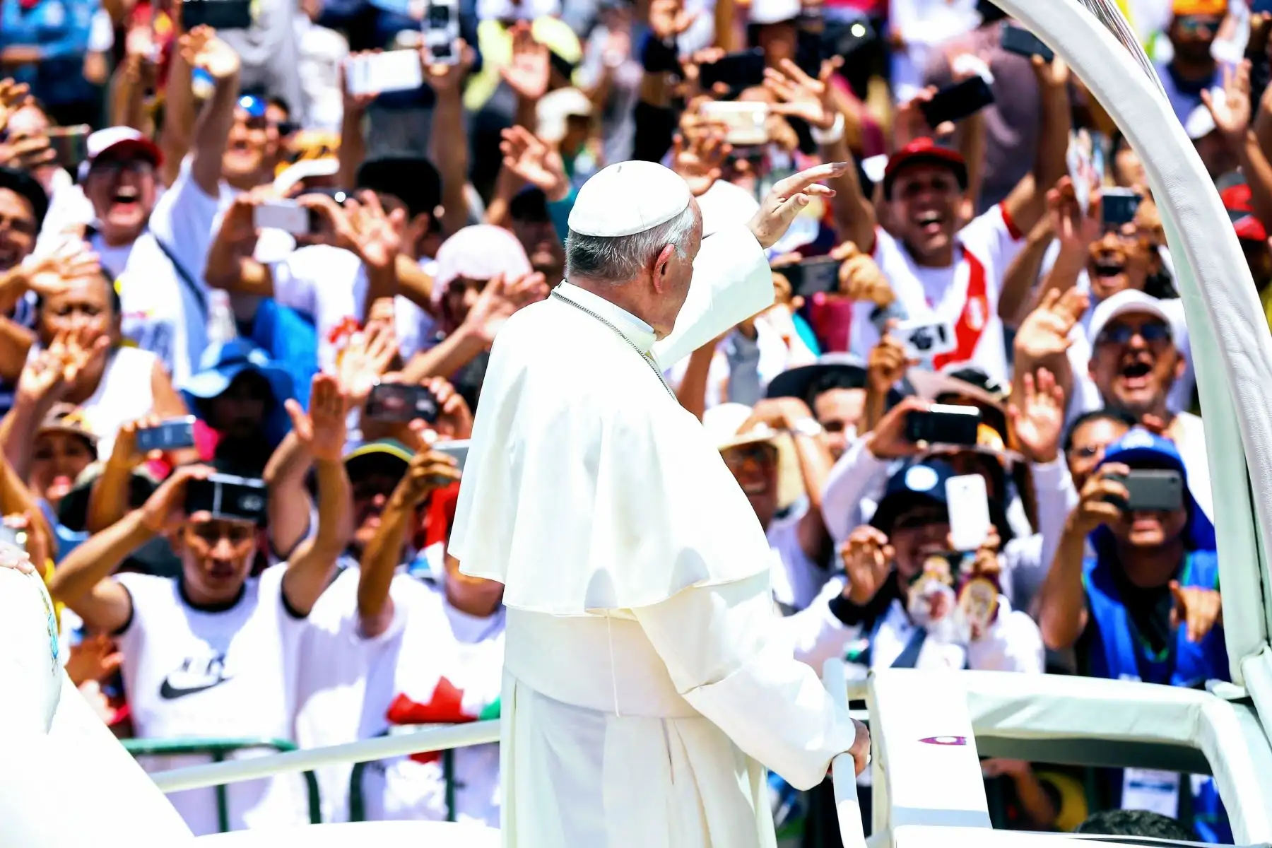 PUERTO MALDONADO  PERÚ - ENERO19. Papa Francisco se encuentra con fieles en la explanada del instituto Jorge Basadre, de Puerto Maldonado.Foto: ANDINA/Luis Iparraguirre