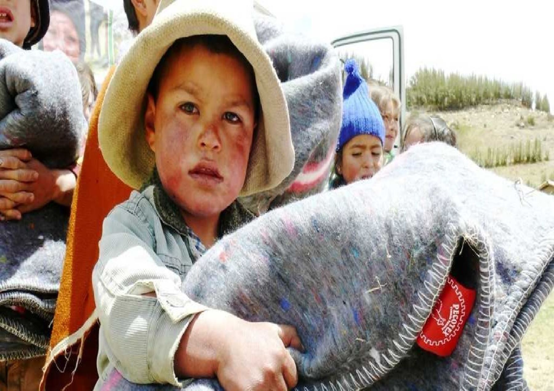 Intenso frío en Cajamarca pone en riesgo la salud de la población con enfermedades respiratorias.