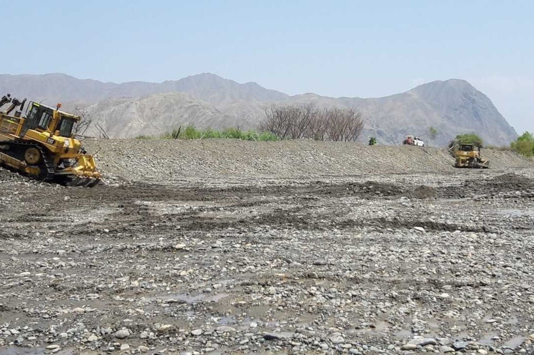 Luego de varias semanas de trabajo, el Ministerio de Agricultura y Riego (Minagri) a través de su unidad ejecutora Programa Subsectorial de Irrigaciones concluyó las labores de limpieza y encauzamiento de los tramos I y II del río Huarmey, en la región Áncash.