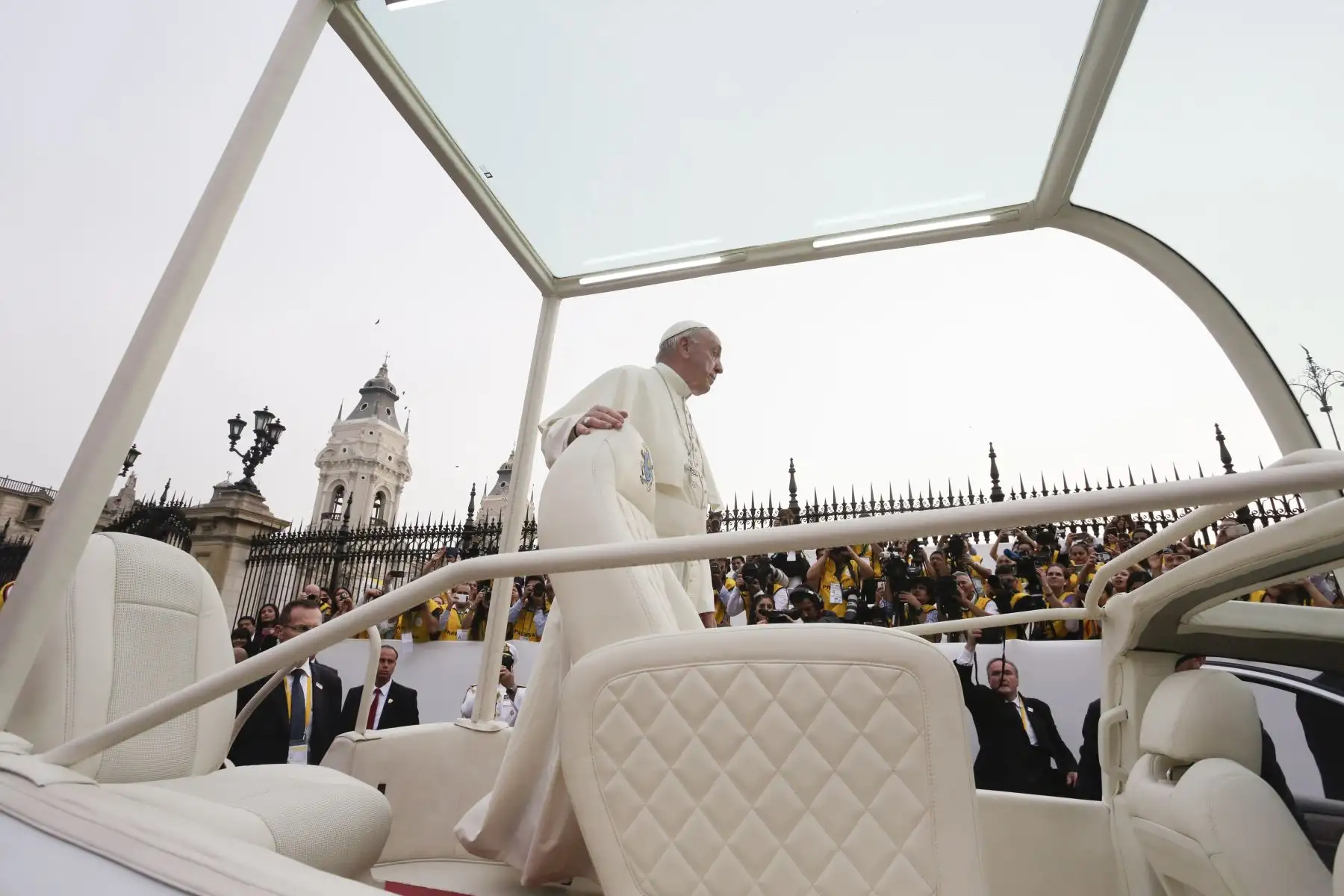 LIMA PERÚ - ENERO 19. Papa Francisco vista Palacio de Gobierno  y se reúne con Presidente Kuczynski. Foto: ANDINA/Federico Romero