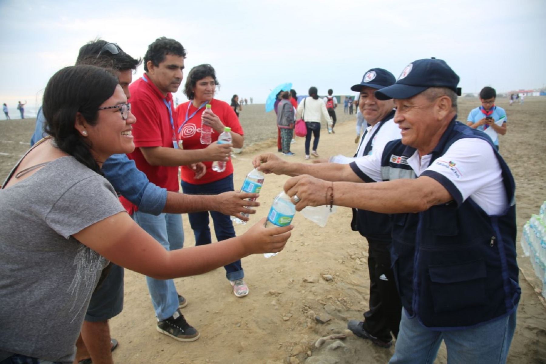 Distribuyen 1 millón de botellas de agua en Trujillo por visita del Papa Francisco. ANDINA/Difusión
