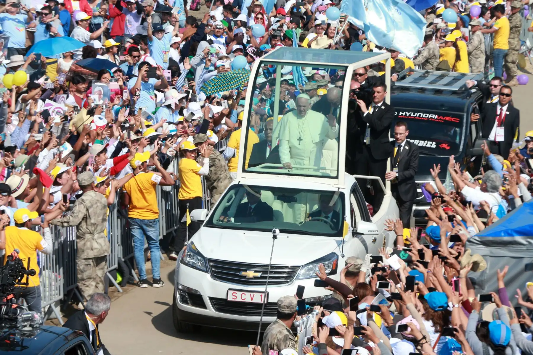TRUJILLO PERÚ - ENERO 20. Multitudinario recibiento al Papa Francisco en Huanchaco. Foto: ANDINA/Vidal Tarqui