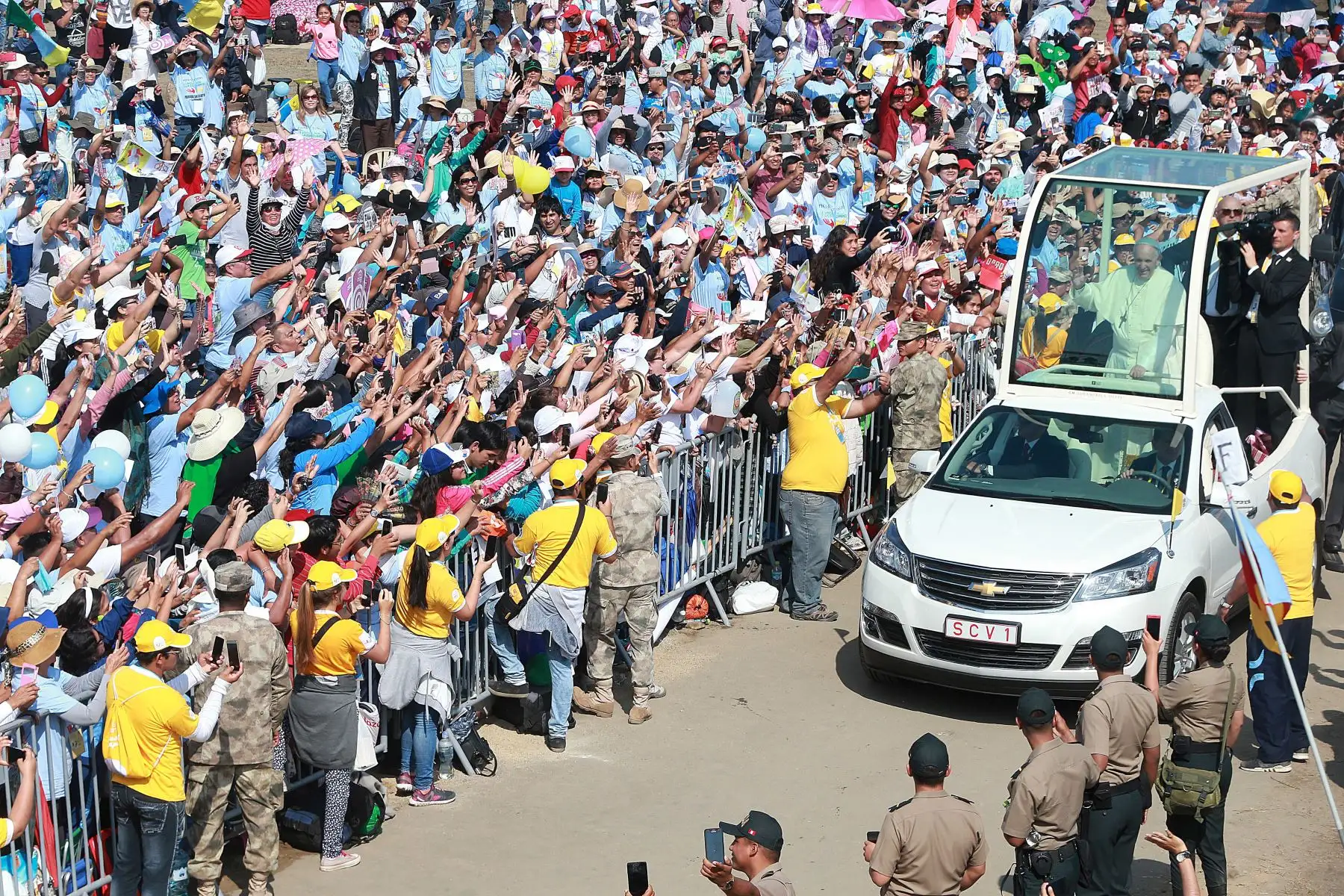TRUJILLO PERÚ - ENERO 20. Multitudinario recibiento al Papa Francisco en Huanchaco. Foto: ANDINA/Vidal Tarqui