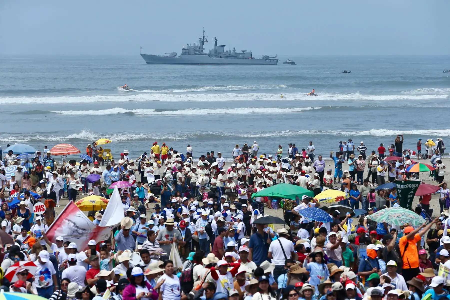 TRUJILLO PERÚ - ENERO 20.Papa Francisco ofició misa a miles de feligreses en la explanada de Huanchaco-Trujillo. Foto: ANDINA/Pável Ugaz
