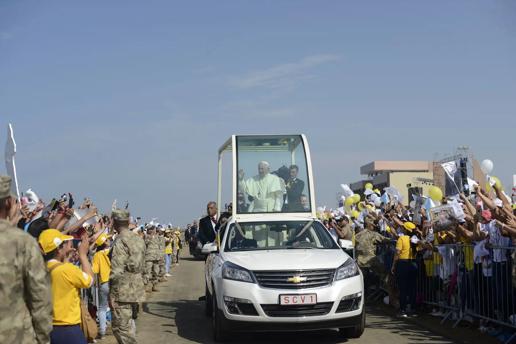 TRUJILLO PERÚ - ENERO 20. Papa Francisco recorre las calles de Trujillo. Foto: ANDINA/Elias Alfageme