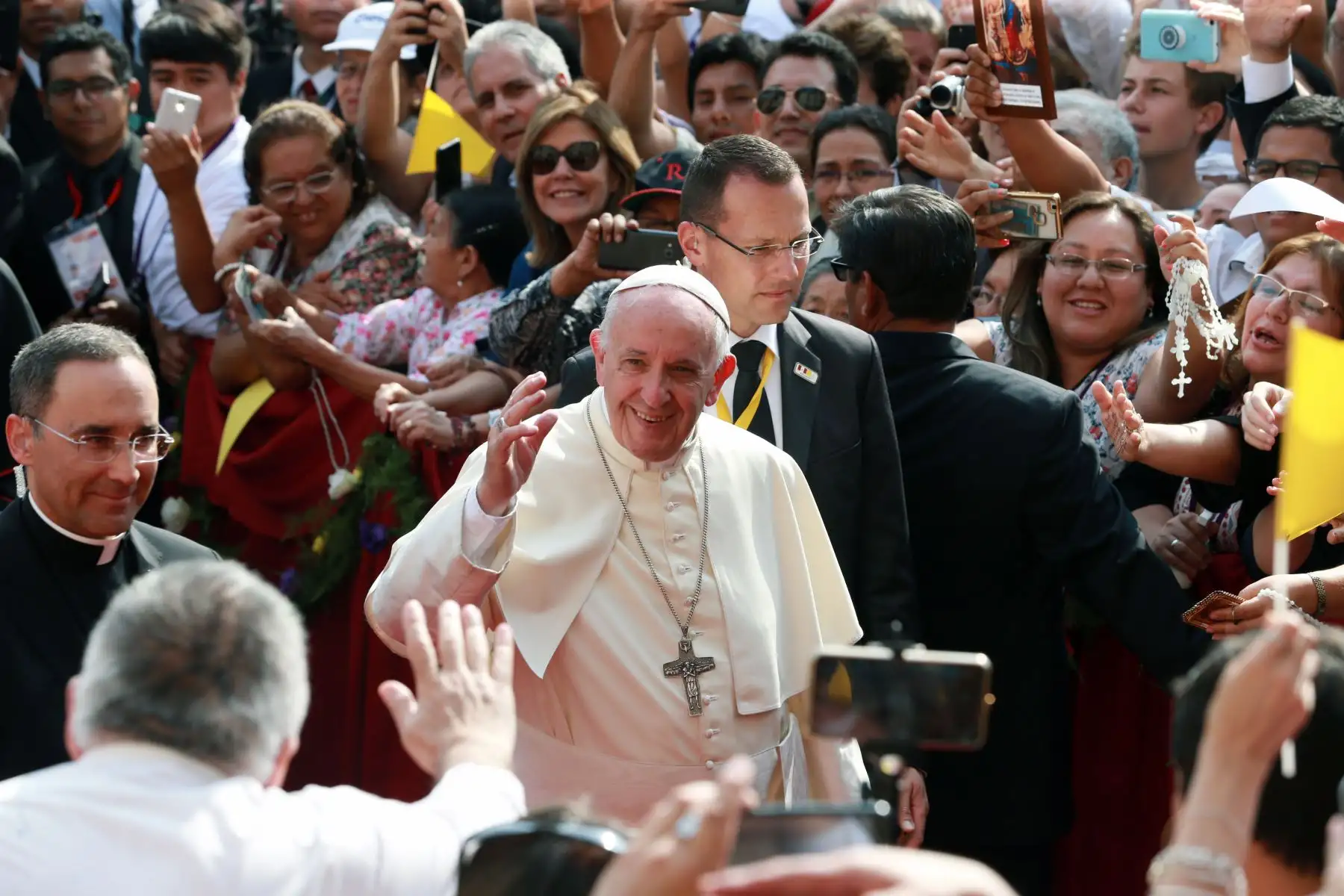 LIMA PERÚ - ENERO 21. Papa Francisco llega al templo Las Nazarenas. Foto: ANDINA/Norman Córdova
