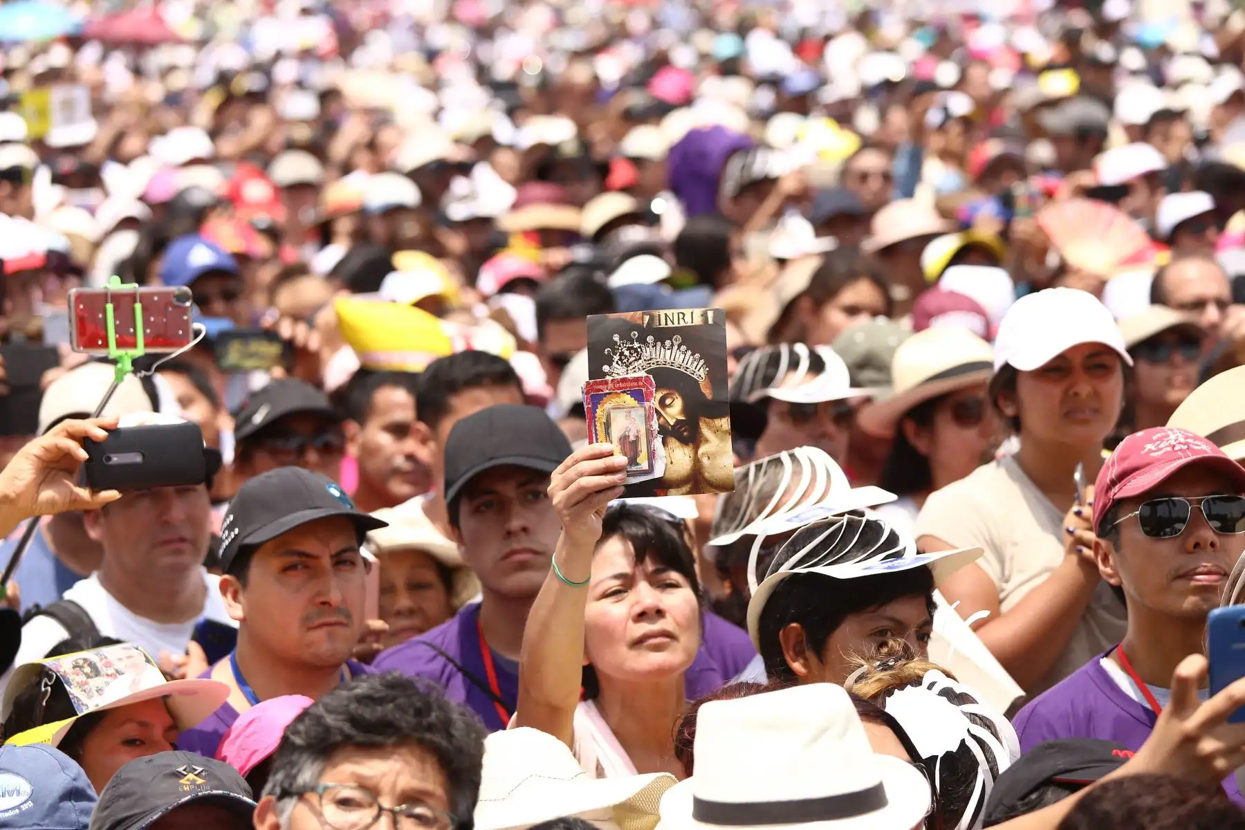 LIMA PERÚ - ENERO 21. Papa Francisco en ángelus desde el Palacio Arzobispal. Foto: ANDINA/Rubén Grández