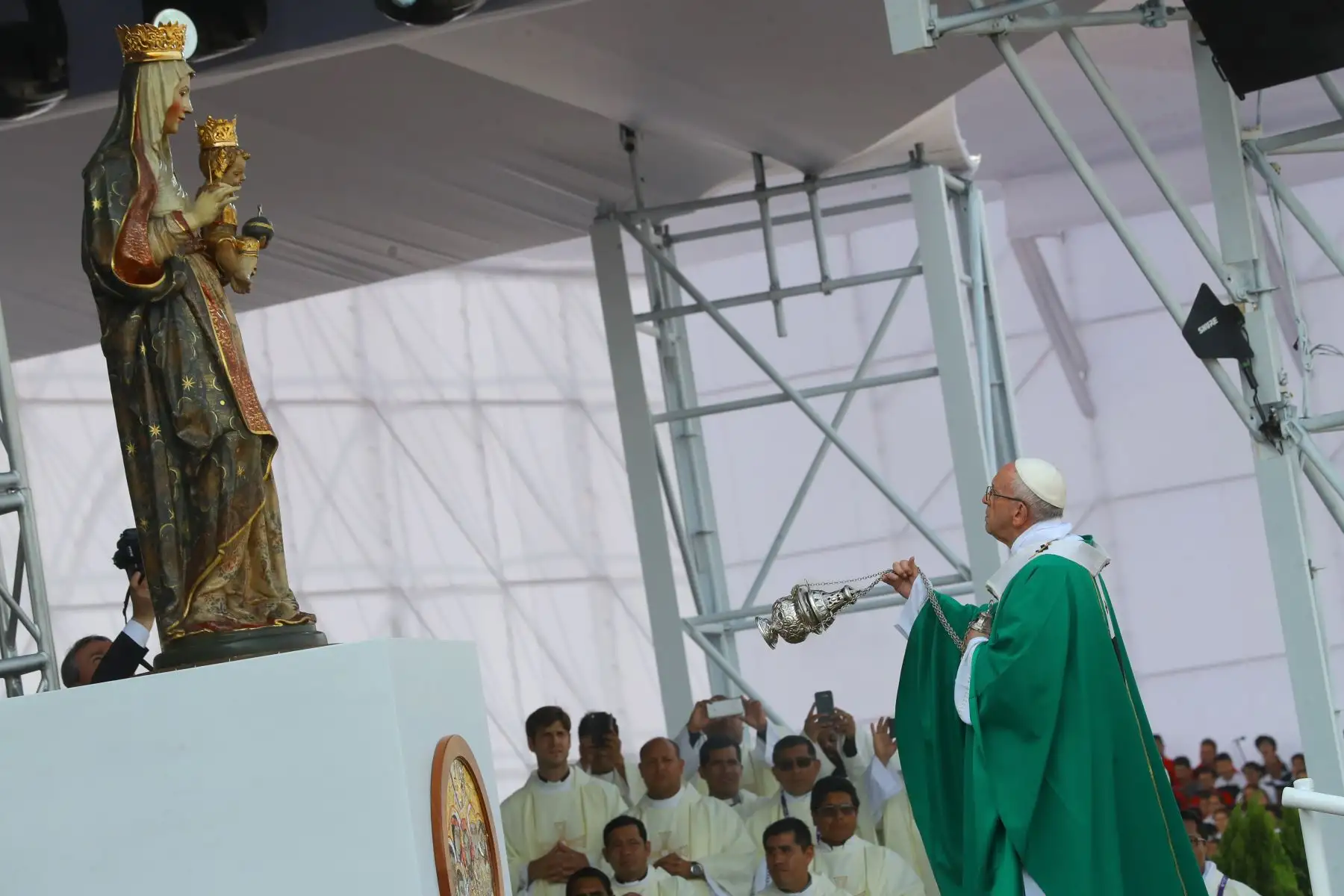 LIMA PERÚ - ENERO 21.  Papa Francisco oficia misa en Base Las palmas Foto: ANDINA/Andres Valle