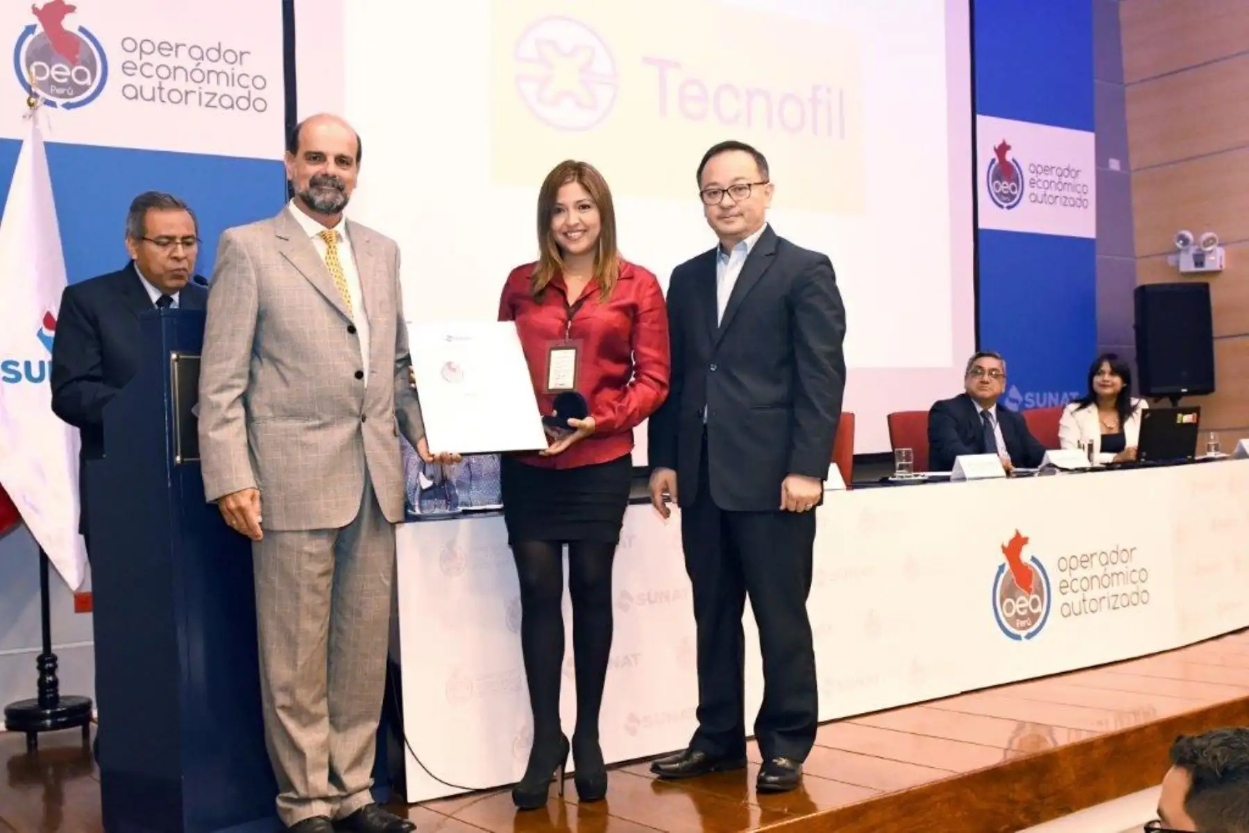 Sunat acredita a nuevo Operador Económico Autorizado. Foto: Cortesía Sunat.