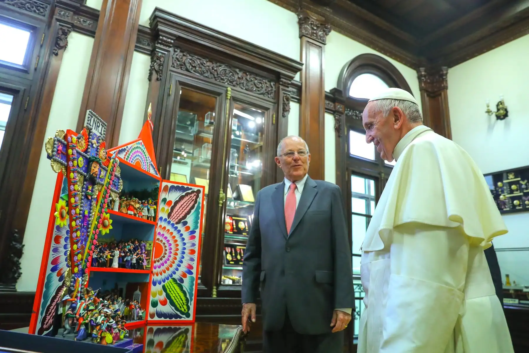 Un retablo ayacuchano para su Santidad. Foto: ANDINA/Andrés Valle