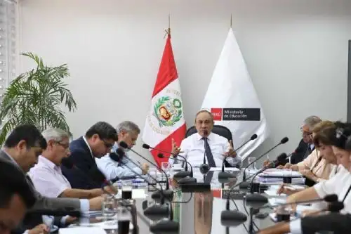 Ministro de Educación, Idel Vexler, trabaja activamente en las acciones de diálogo y relacionamiento con las regiones.