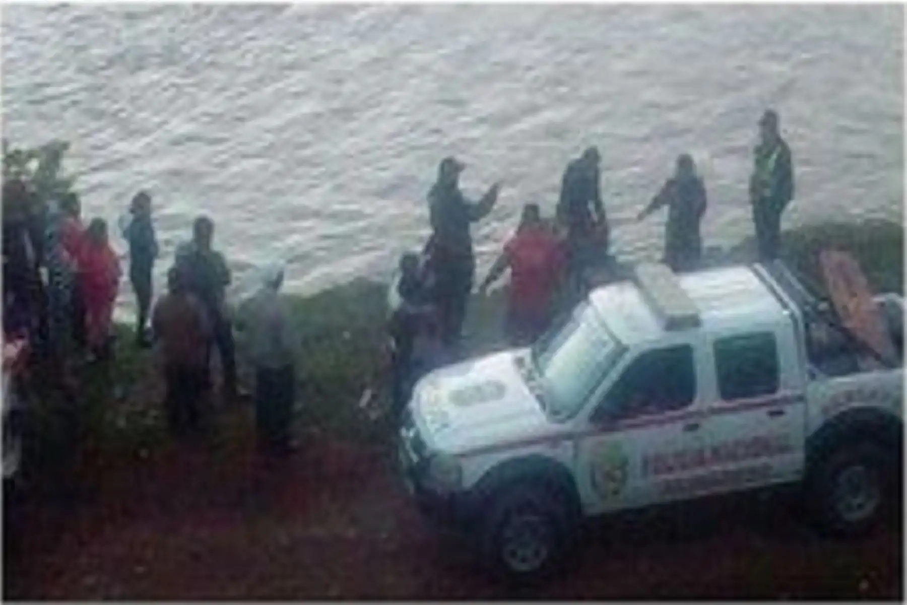 Personal de rescate de la Policía Nacional se trasladó al lugar de los hechos para las labores de búsqueda y recuperación de los cuerpos,