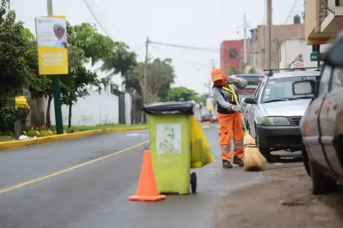 Surco recoge más de 35 toneladas de basura después de la Misa del Papa. Foto: ANDINA/Difusión.