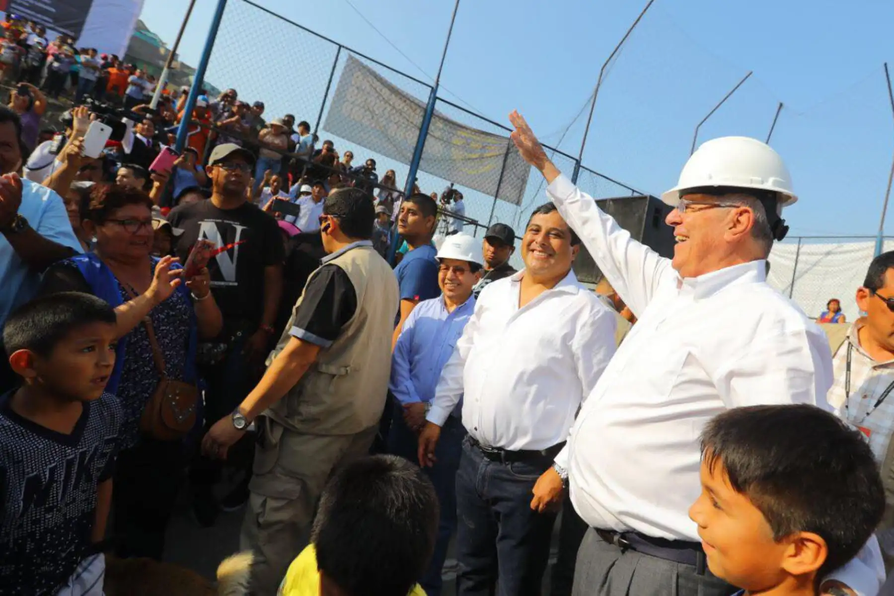 LIMA-PERÚ-ENERO-24.Presidente de la República supervisa inicio de obras de agua y alcantarillado en la zona de San Juan de Amancaes, distrito del Rímac, que benefician a más de 12,000vecinos. Foto:ANDINA/Prensa Presidencia