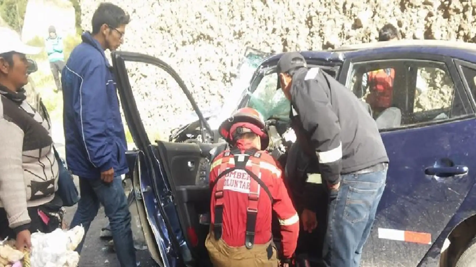 Junín: choque en carretera central deja un muerto y 9 heridos