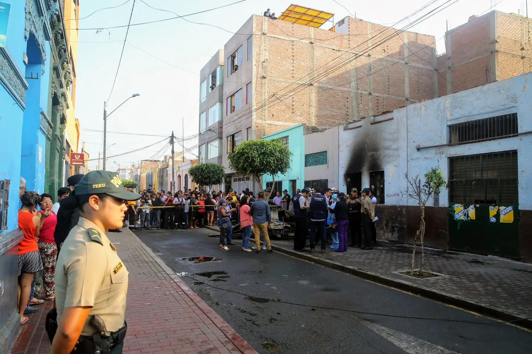 LIMA PERÚ - ENERO 25. Incendio en casona de La Victoria, provoca la muerte de cuatro personas. Foto: ANDINA/Luis Iparraguirre