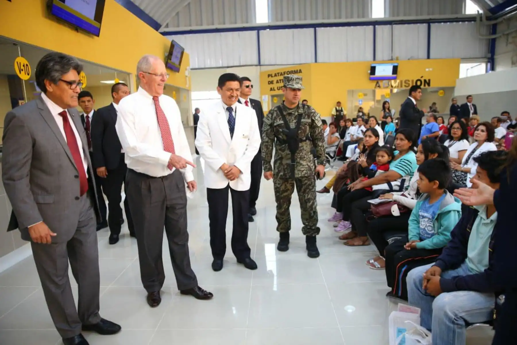 LIMA-PERÚ-ENERO-25. Presidente de la República, Pedro Pablo Kuczynski, inauguró la nueva Sala de Admisión del INSN-Breña. Foto: ANDINA/Prensa Presidencia.