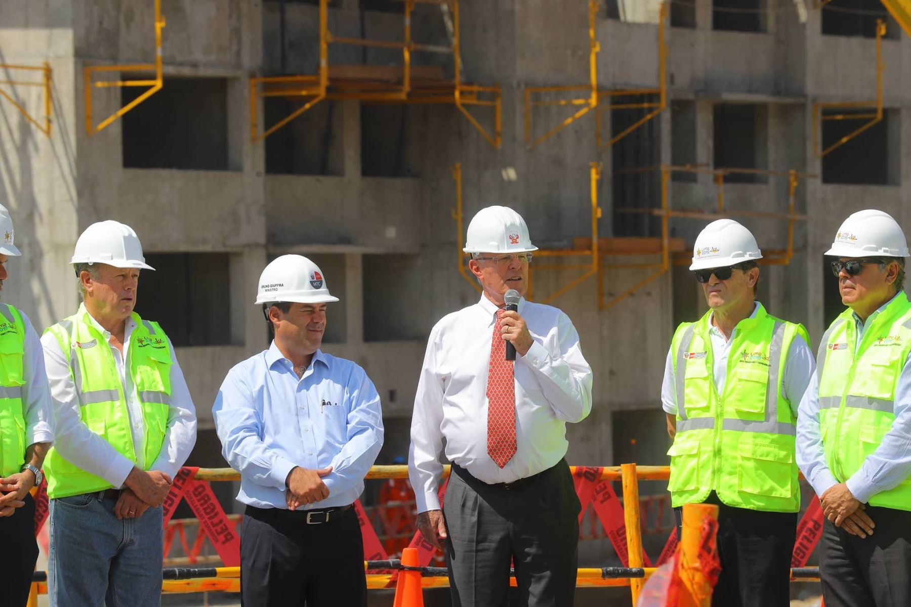 Presidente de la República, Pedro Pablo Kuczynski, inspeccionó las obras de construcción de la Villa de Atletas para los Juegos Panamericanos Lima 2019. Foto: ANDINA/ Prensa Presidencia