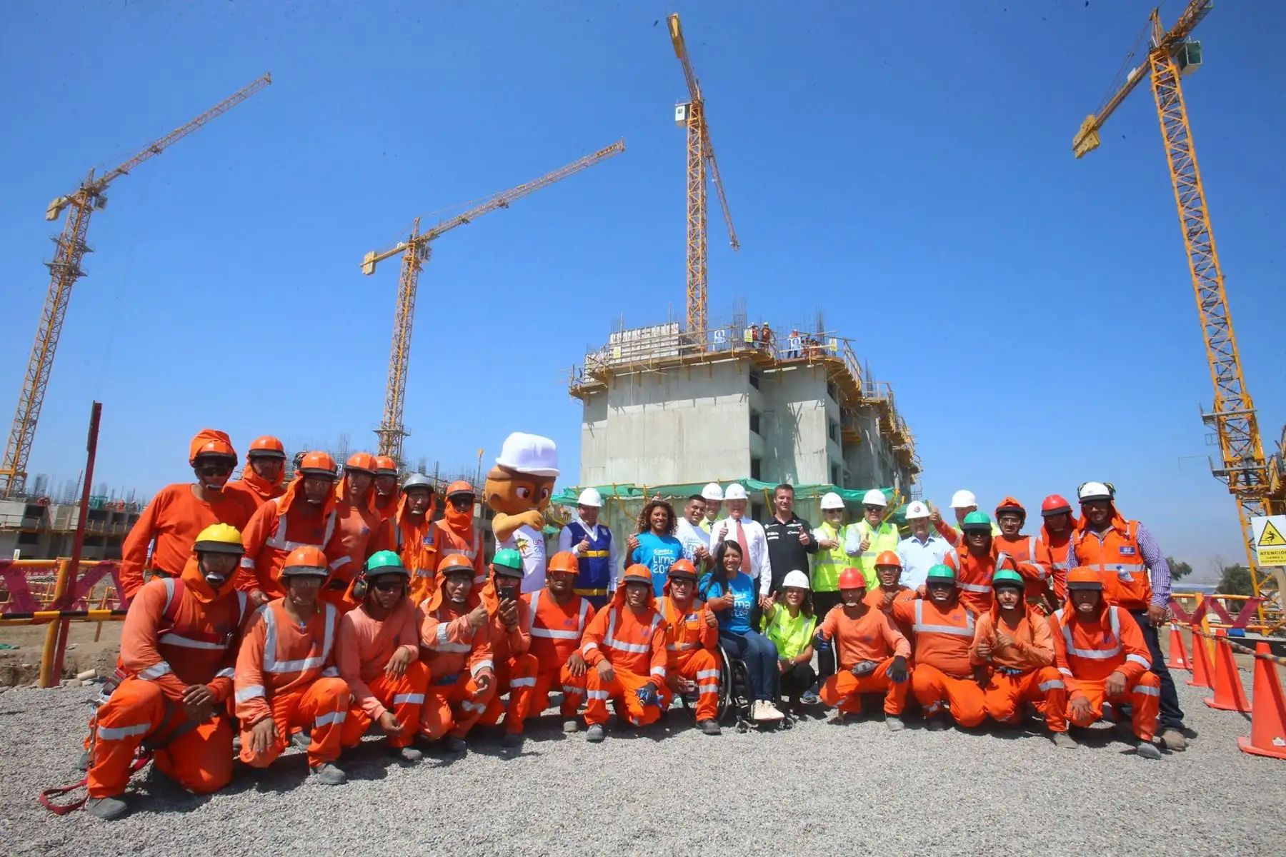 Presidente de la República, Pedro Pablo Kuczynski, inspeccionó las obras de construcción de la Villa de Atletas para los Juegos Panamericanos Lima 2019. Foto: ANDINA/ Prensa Presidencia