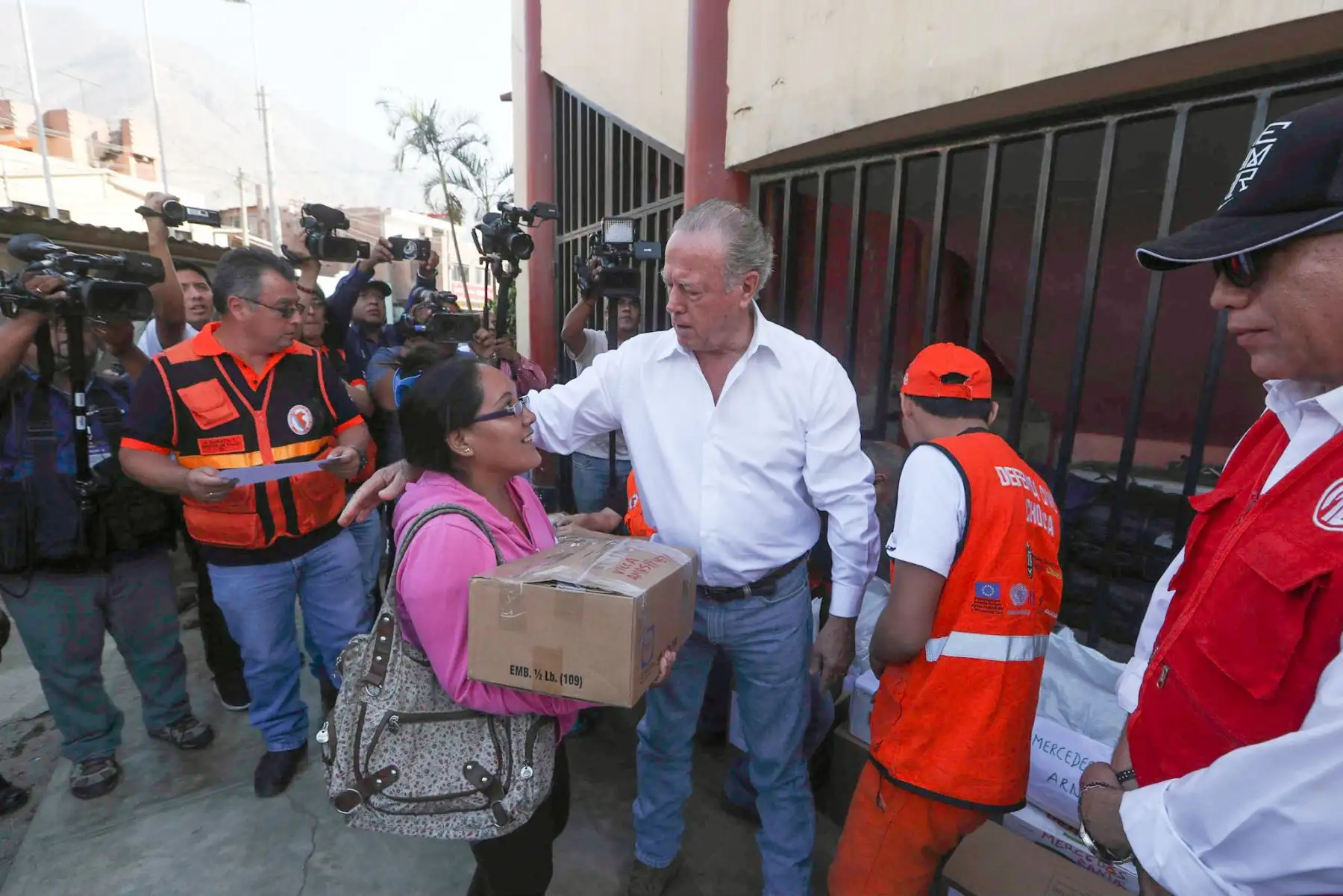 El ministro de Defensa, Jorge Kisic, supervisa las acciones que realizan las Fuerzas Armadas en zonas vulnerables del distrito Lurigancho-Chosica. Foto: ANDINA/Difusión