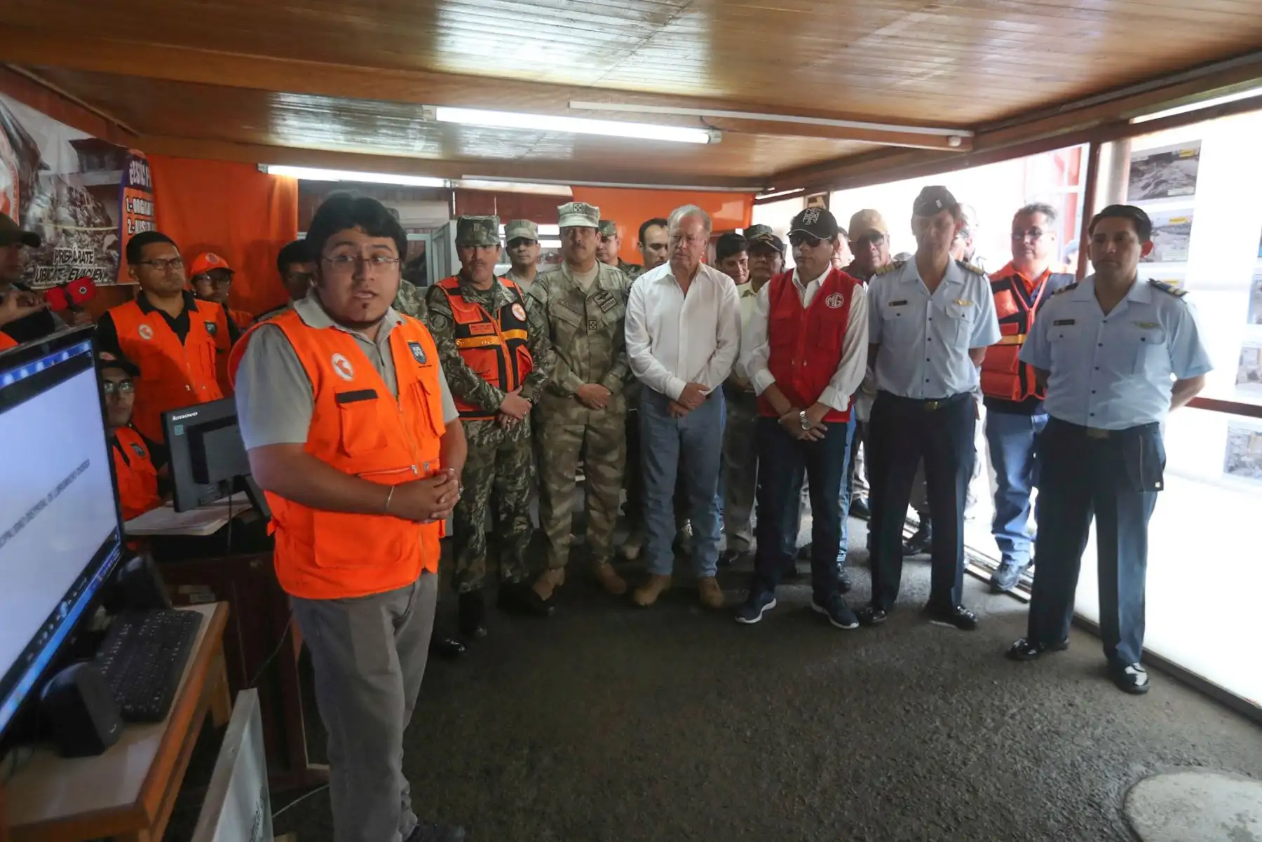 El ministro de Defensa, Jorge Kisic, supervisa las acciones que realizan las Fuerzas Armadas en zonas vulnerables del distrito Lurigancho-Chosica. Foto: ANDINA/Difusión