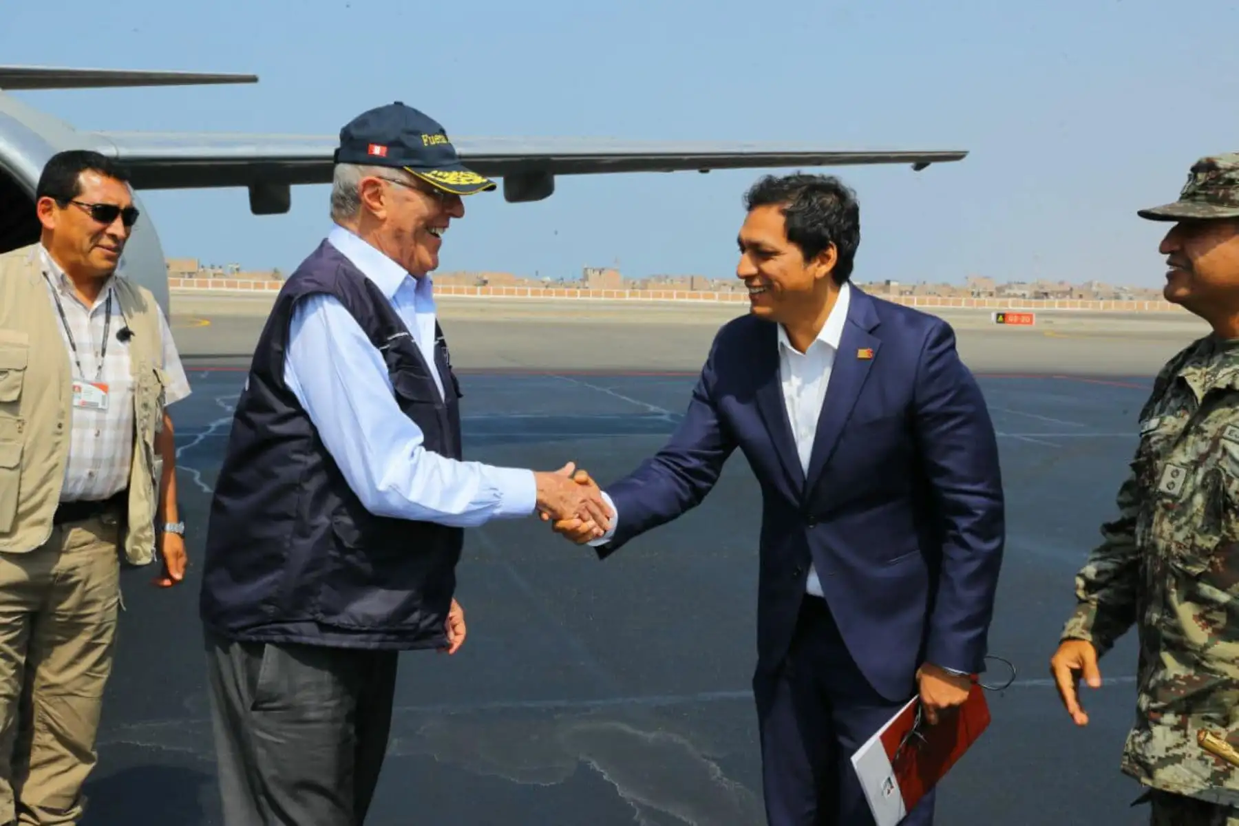 Presidente Kuczynski inspecciona la culminación de las labores de encauzamiento del río Virú, en la región La Libertad. Foto: ANDINA/Prensa Presidencia