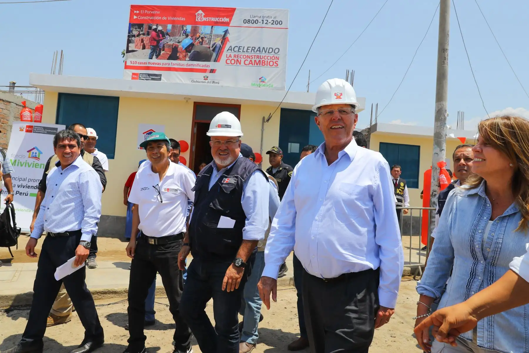 Jefe del Estado, Pedro Pablo Kuczynski, entrega nuevas viviendas a familias del distrito liberteño de Chao. Foto: ANDINA/ Prensa Presidencia