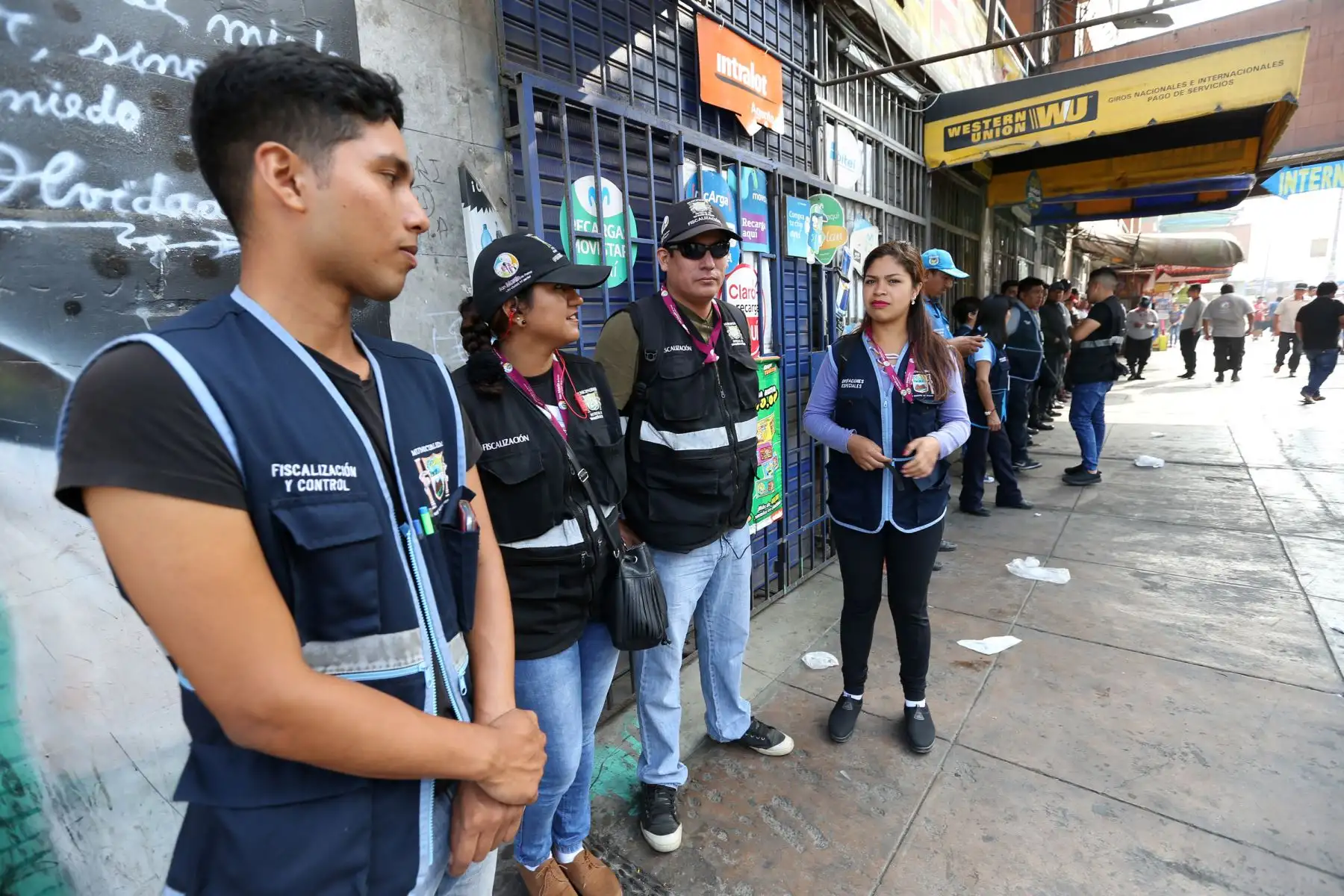 LIMA-PERÚ-ENERO-27. Refuerzan resguardo policial en alrededores de exterminal terrestre de Fiori. Foto: ANDINA/Norman Córdova