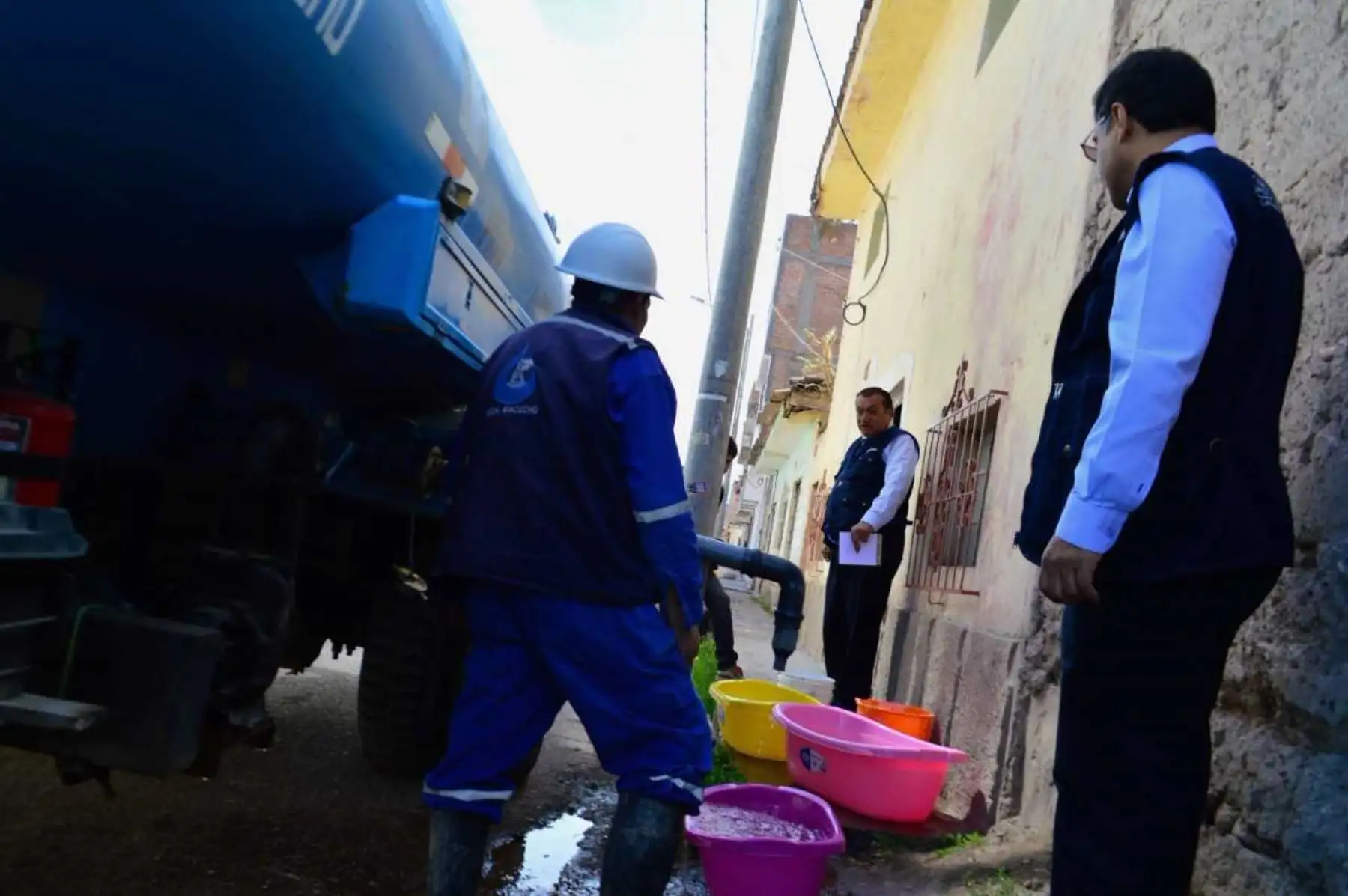 Ante el desabastecimiento de agua potable ocurrido recientemente en algunos sectores urbanos de la ciudad de Ayacucho, la Superintendencia Nacional de Servicios de Saneamiento (Sunass) viene desarrollando acciones de coordinación y verificación de las actividades que garanticen el restablecimiento de dicho servicio.