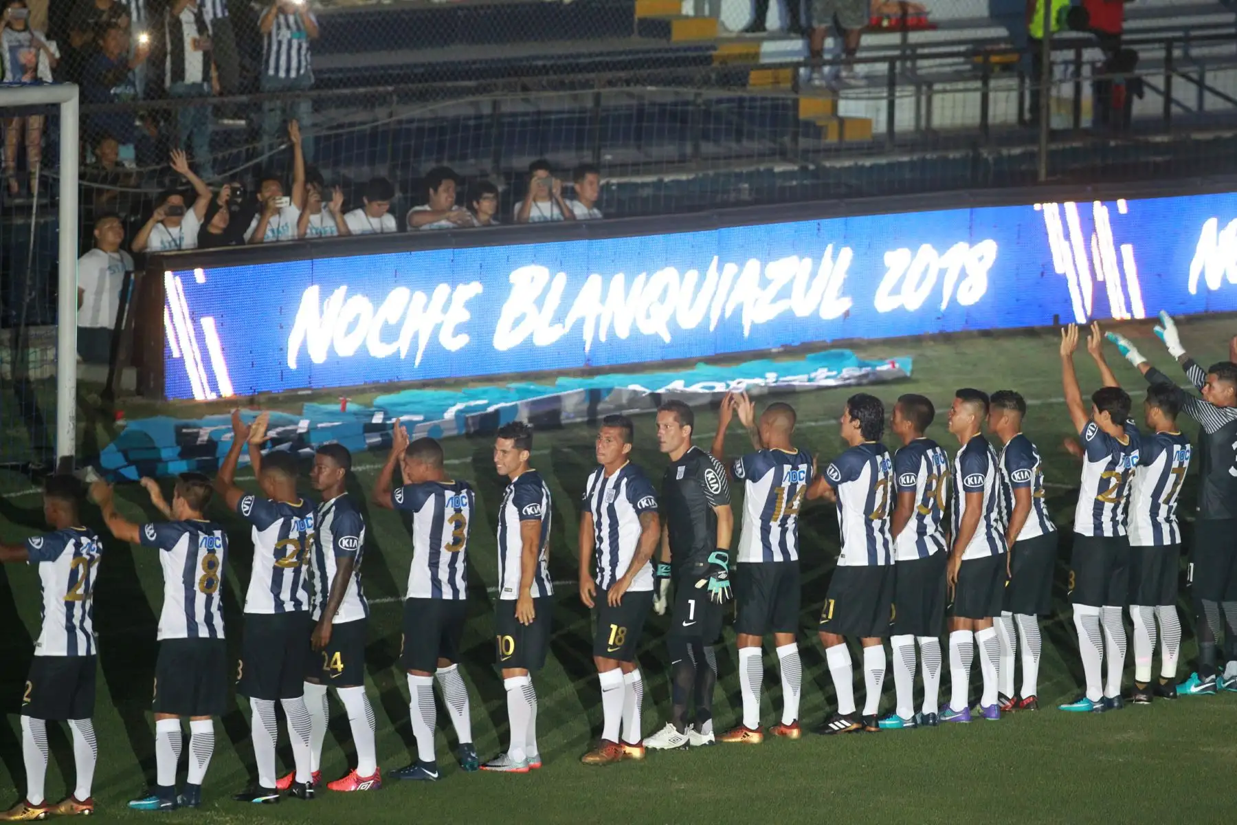 Alianza Lima presenta su nuevo equipo Foto: ANDINA/Dante Zegarra