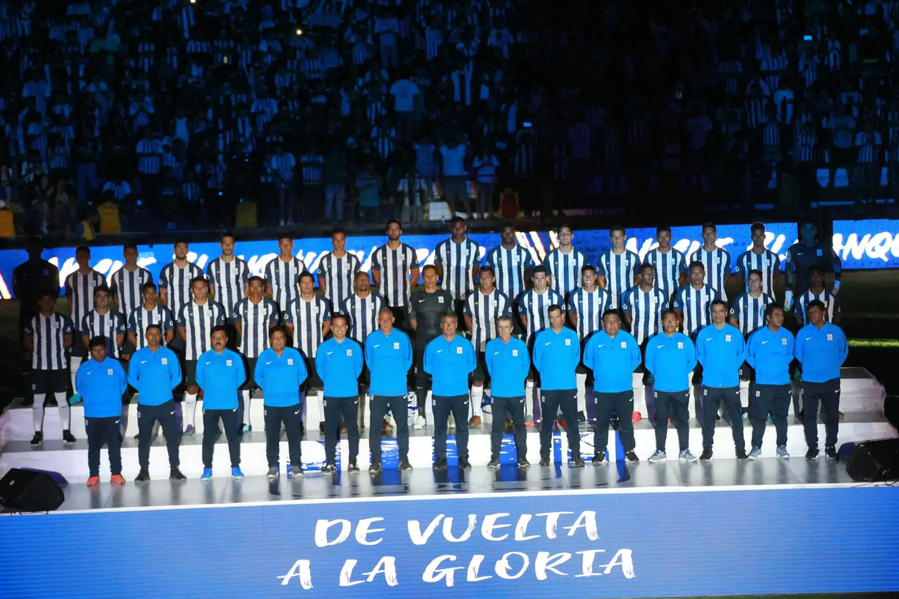 Alianza Lima presenta su nuevo equipo Foto: ANDINA/Dante Zegarra