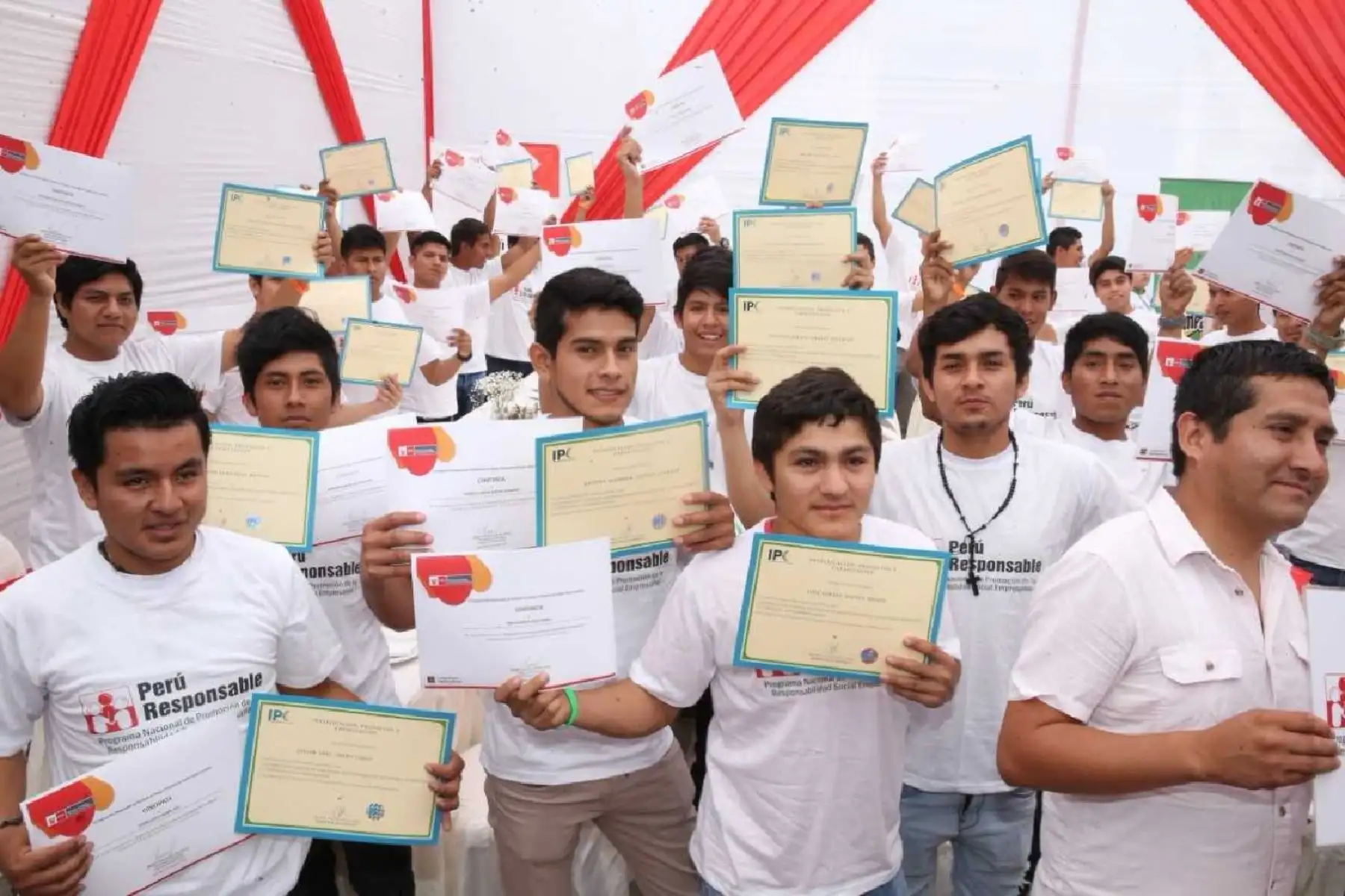 Se logró insertar laboralmente a 45 jóvenes de la ciudad de Chiclayo, quienes trabajarán como instaladores de gas natural en la empresa Comercializadora S & E Perú SAC.