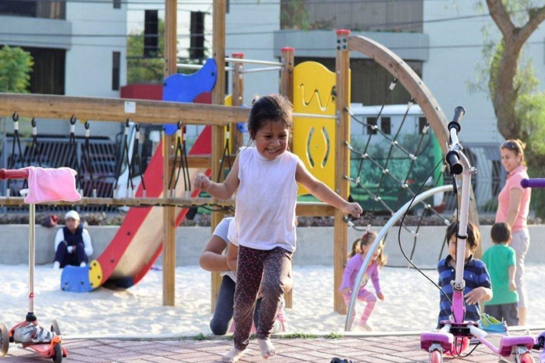 Niños cuentan con nuevos lugares de esparcimiento en San Isidro. Foto: Andina/Difusión
