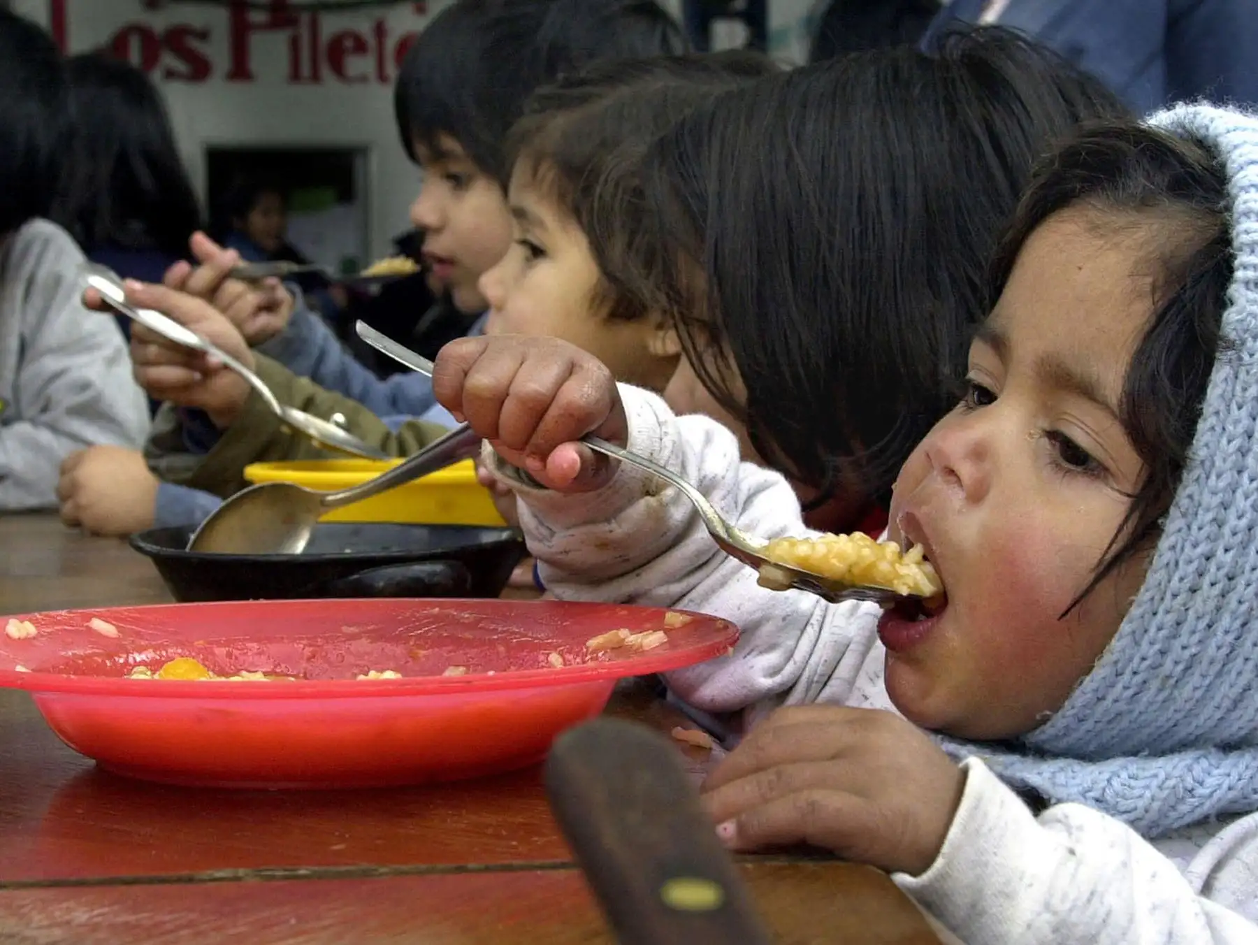Esta homogeneización (en la esperanza de vida) se debe a la caída dramática de la mortalidad infantil y de la mortalidad por VIH, además de mejoras en el tratamiento y prevención de enfermedades infecciosas. Foto: AFP
