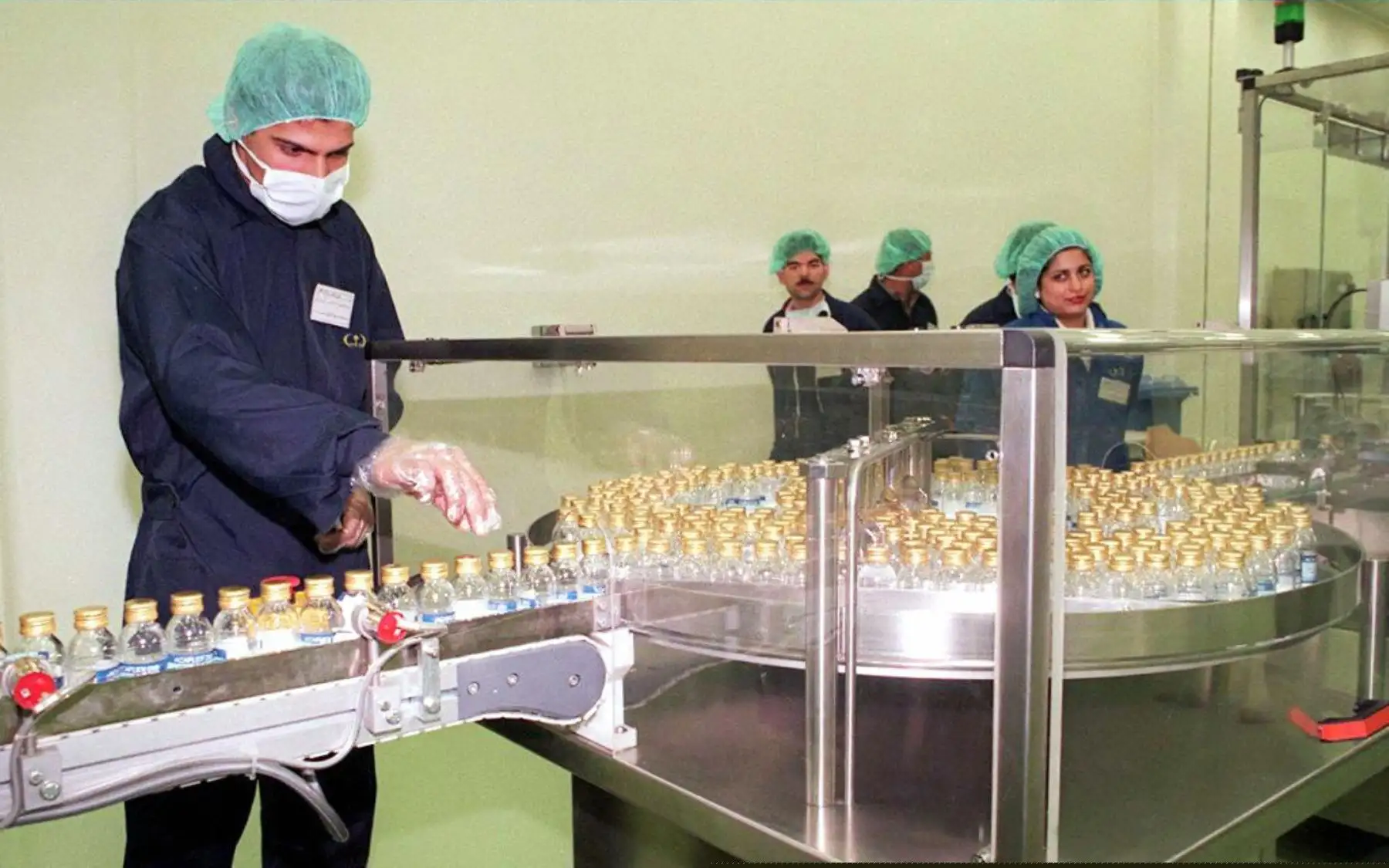 Simples infecciones que hace unos años se podrían haber tratado hoy en día causan unas 700,000 muertes anuales. Los expertos barajan proyecciones que llegan a las 10 millones de muertes en 2050. Foto: AFP