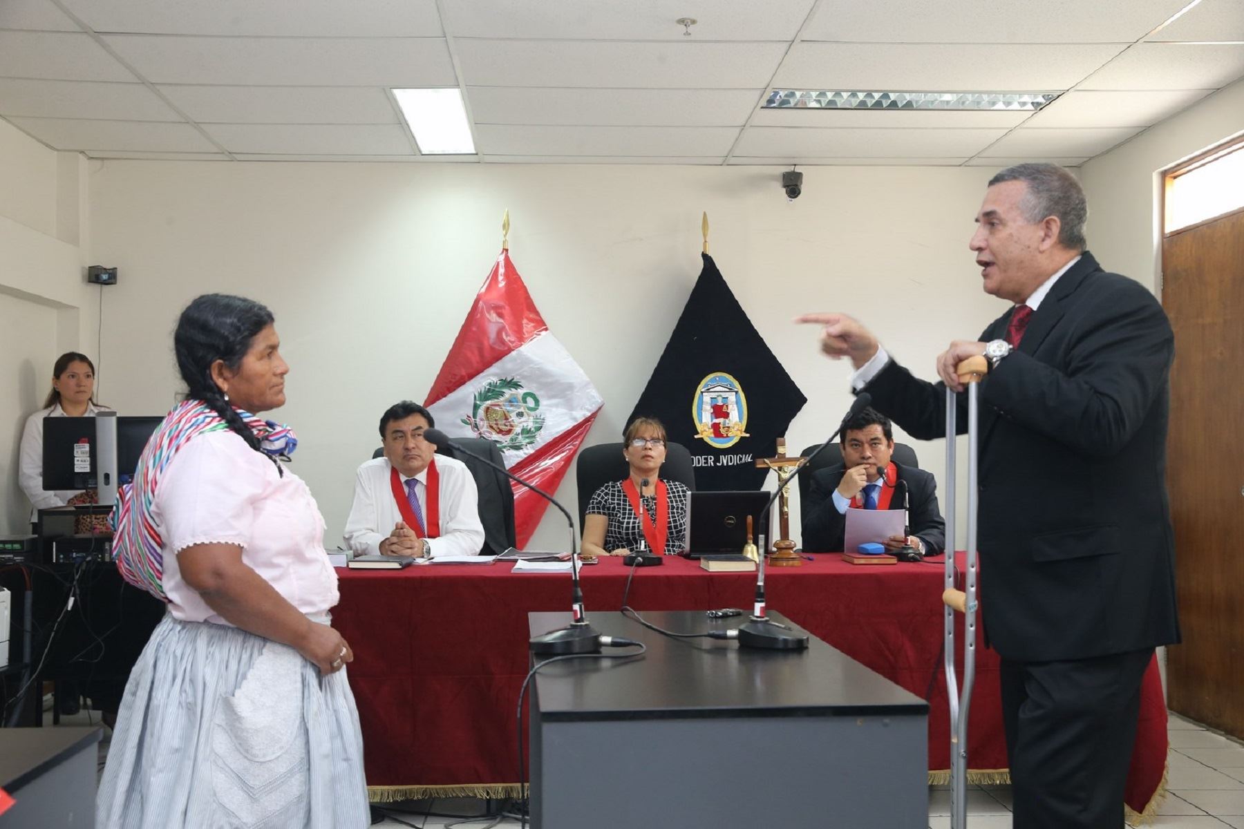 El exministro Daniel Urresti Elera y la testigo Ysabel Rodríguez Chipana, fueron confrontados en juicio.