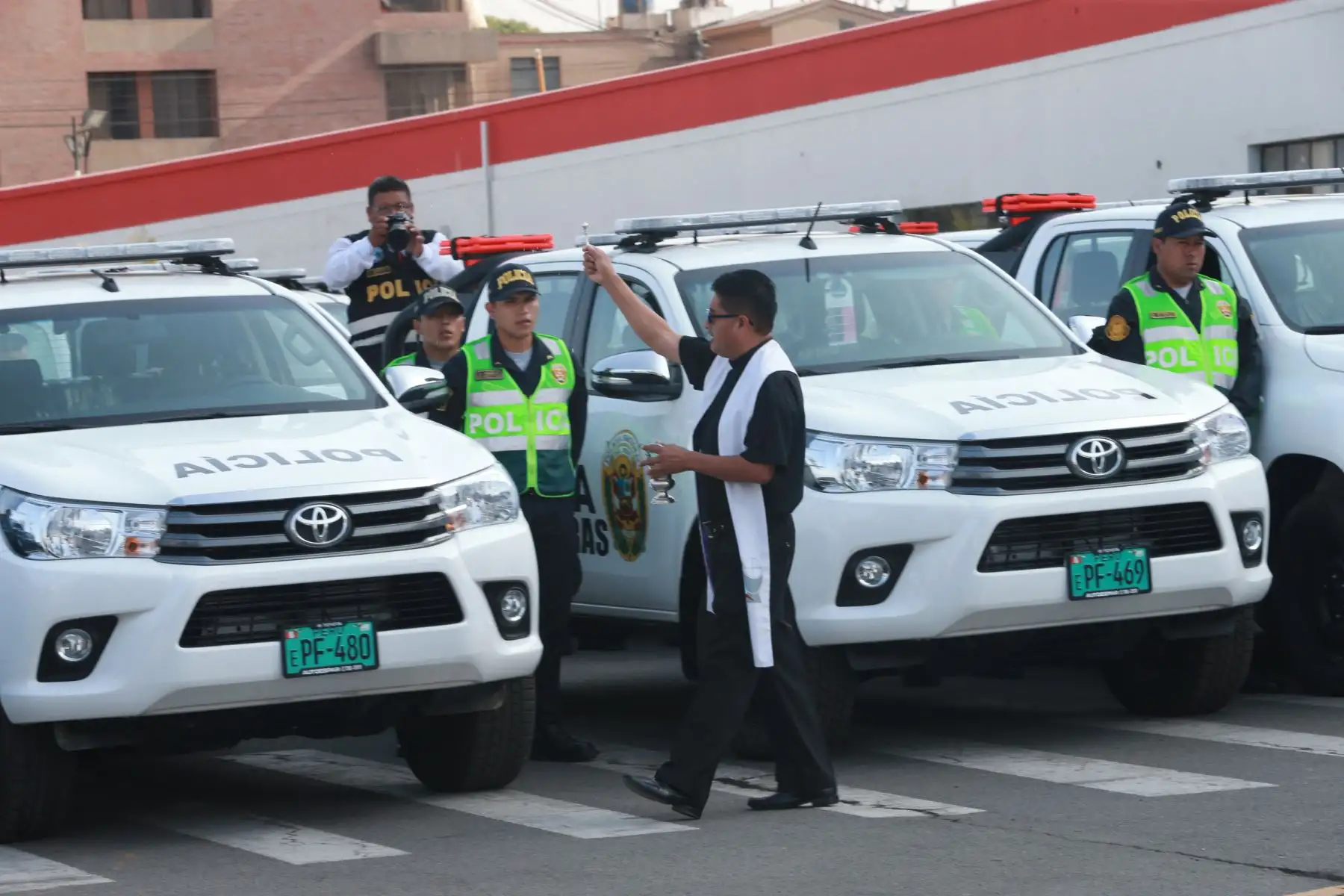 LIMA-PERÚ-ENERO-30. El presidente de la República, Pedro Pablo Kuczynski, participó hoy en la entrega de 200 nuevos patrulleros a la Policía de Carreteras .Foto: ANDINA/Norman Córdova