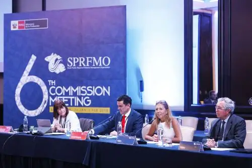 Ministra de la Producción, Lieneke Schol, participa en evento internacional.