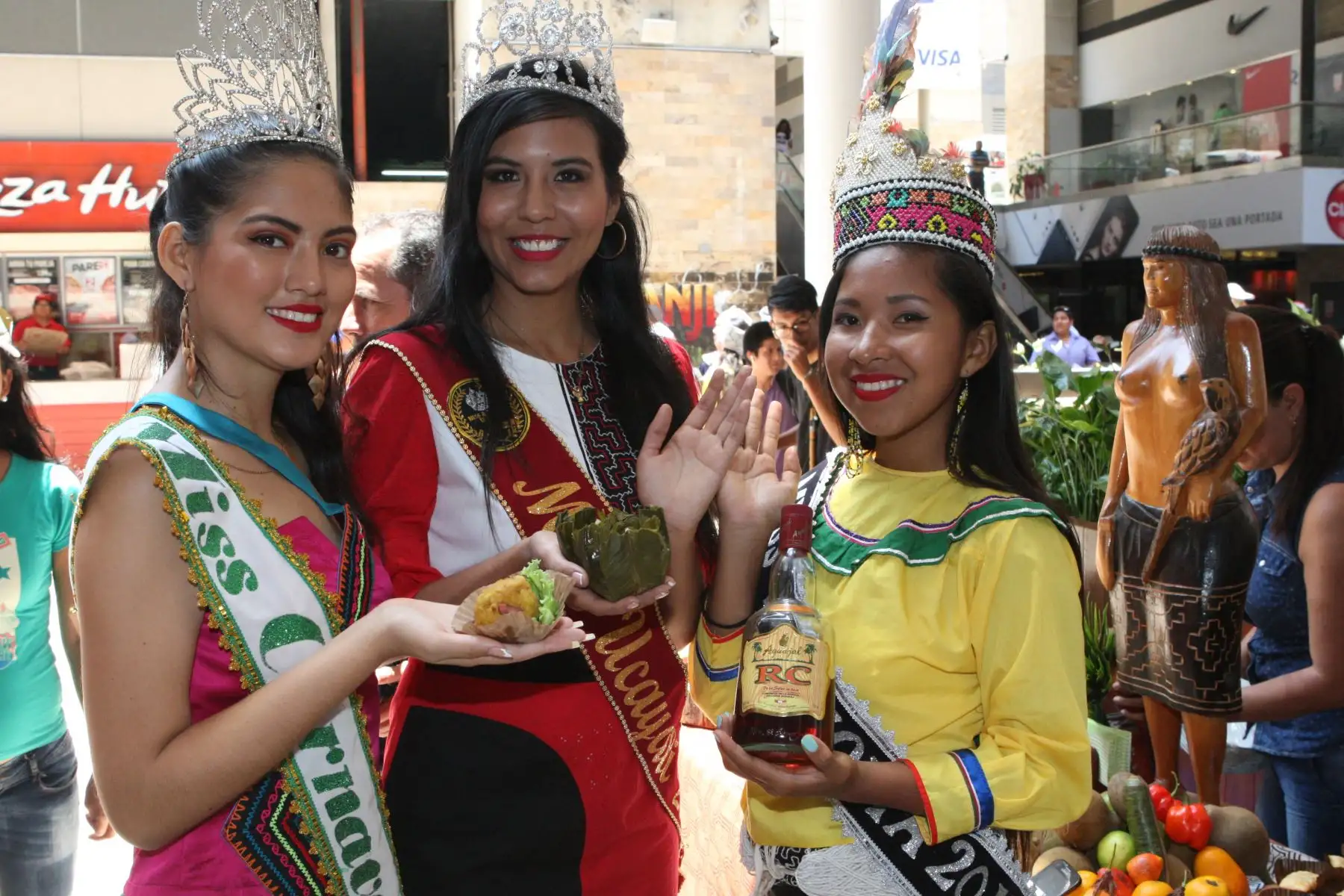LIMA-PERÚ-ENERO-30. Gobierno Regional de Ucayali presento el Gran Lanzamiento del Festival  Carnaval Ucayalino 2018, en el Centro Cívico de Lima .Foto:ANDINA/Héctor Vinces