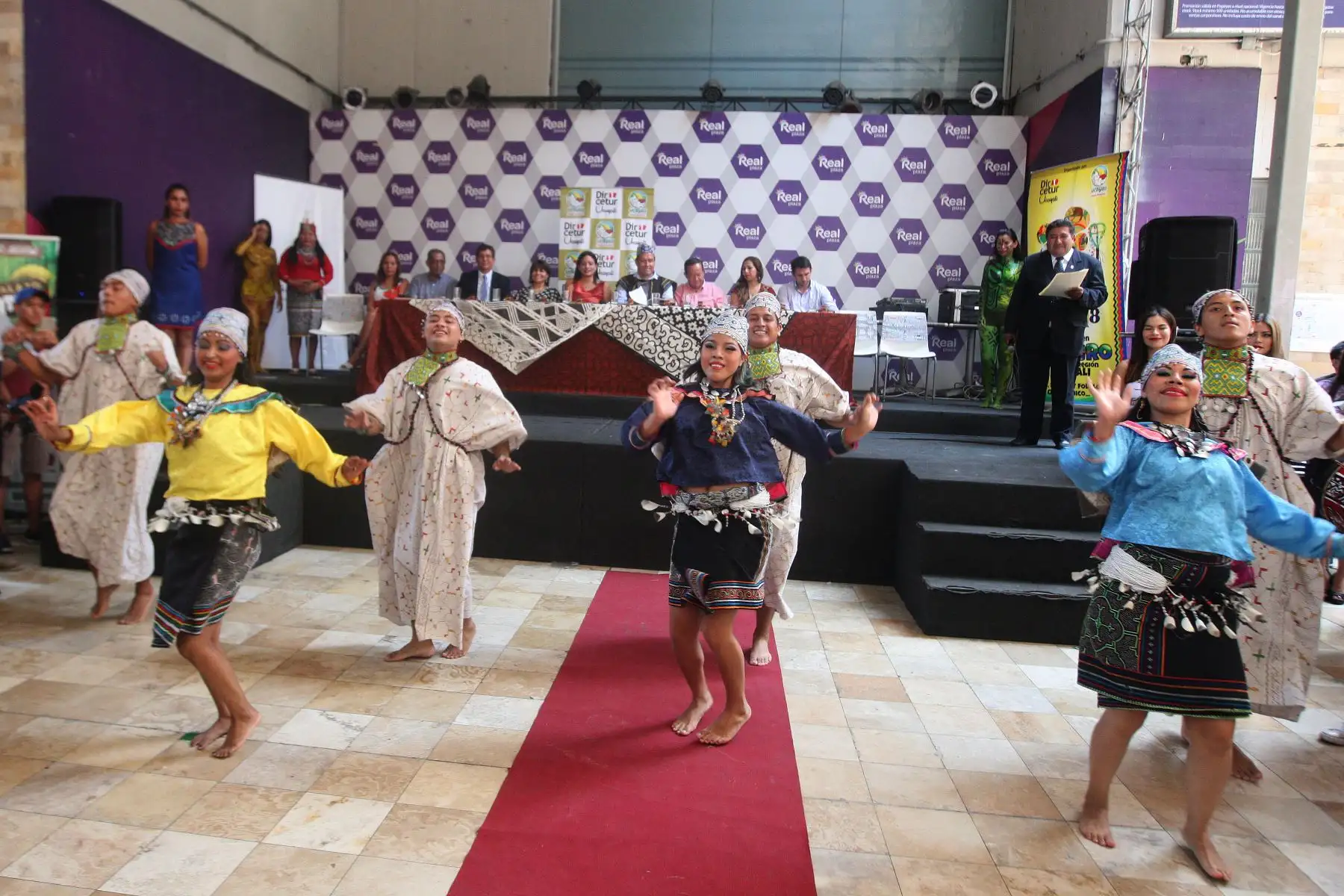 LIMA-PERÚ-ENERO-30. Gobierno Regional de Ucayali presento el Gran Lanzamiento del Festival  Carnaval Ucayalino 2018, en el Centro Cívico de Lima .Foto:ANDINA/Héctor Vinces