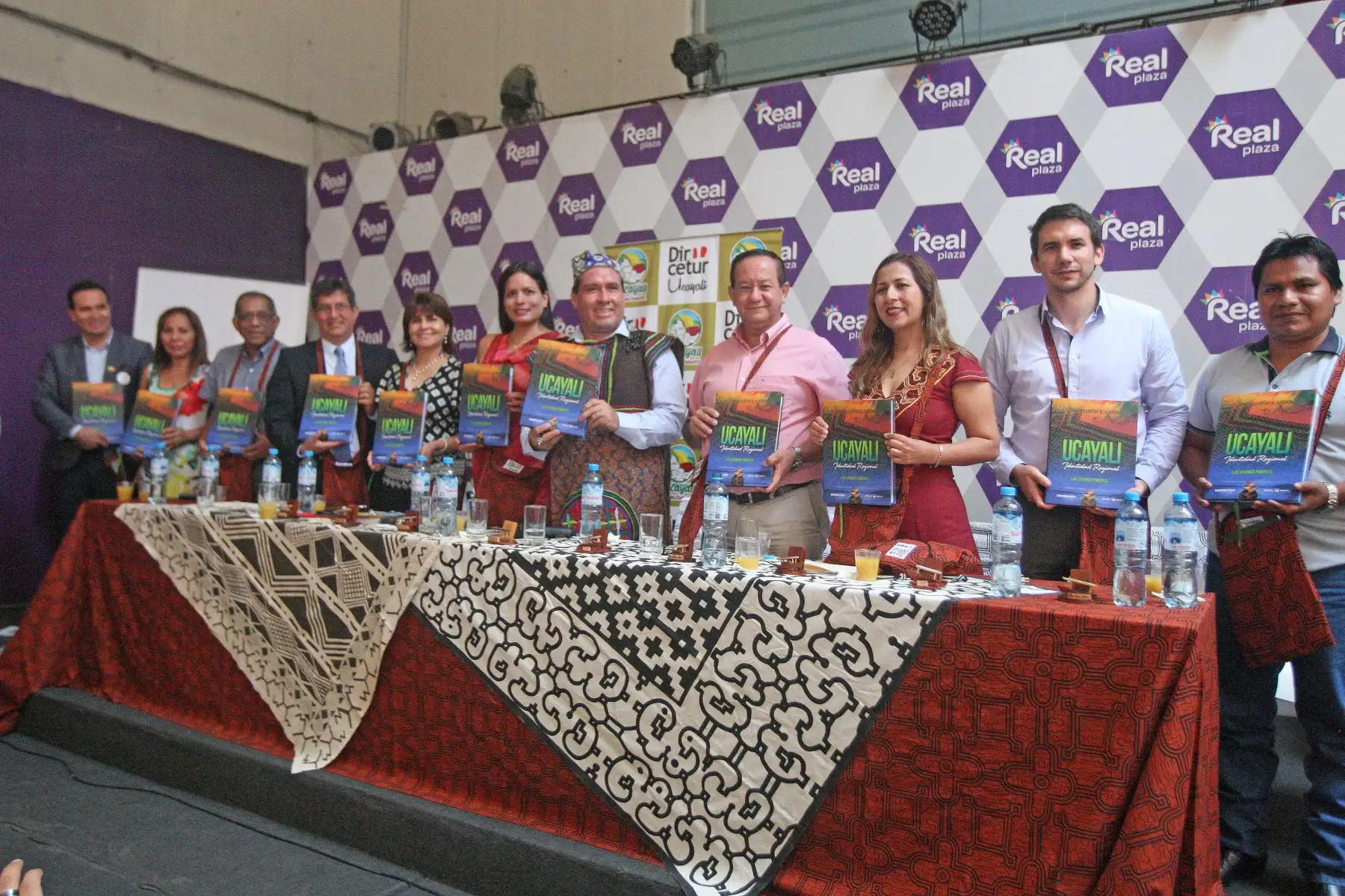 LIMA-PERÚ-ENERO-30. Gobierno Regional de Ucayali presento el Gran Lanzamiento del Festival  Carnaval Ucayalino 2018, en el Centro Cívico de Lima .Foto:ANDINA/Héctor Vinces
