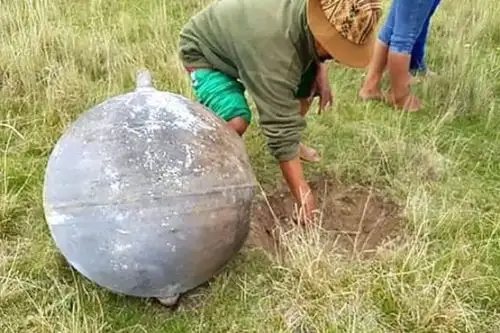 Conozca más sobre los objetos del espacio que cayeron en Puno. AFP